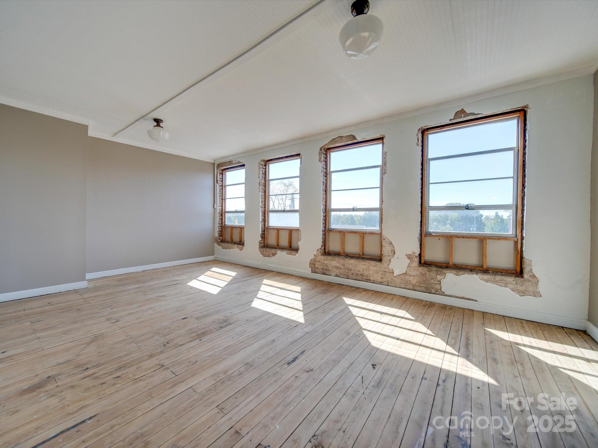 106 S Main Street Property Photo 16