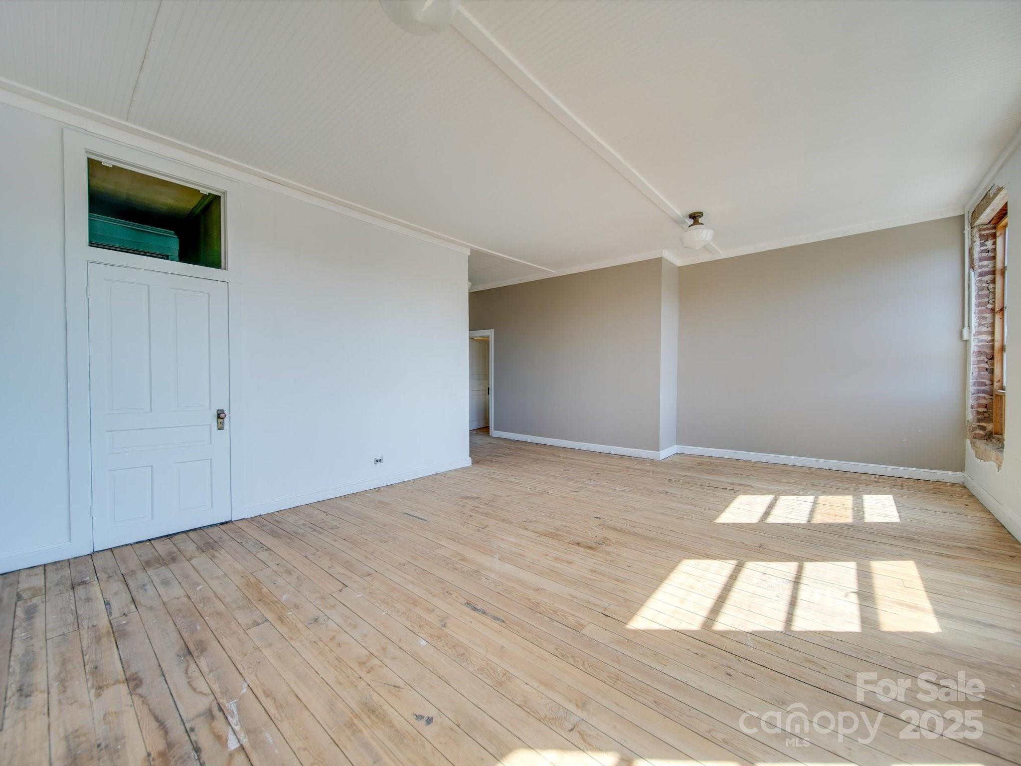 106 S Main Street Property Photo 17