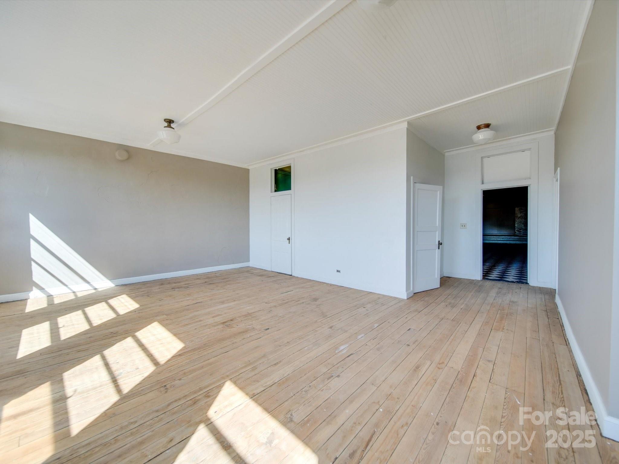 106 S Main Street Property Photo 18