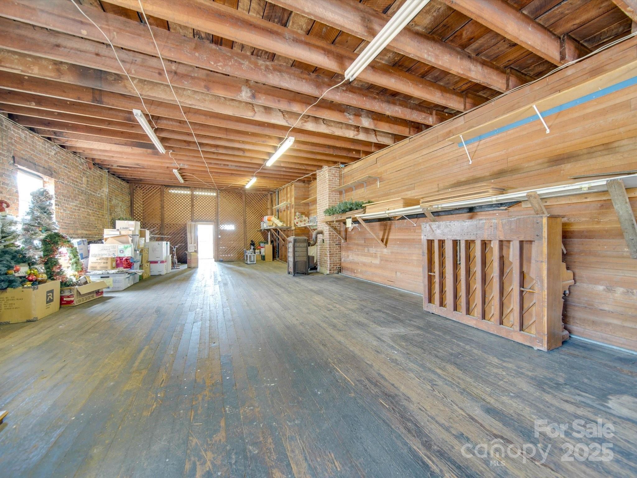 106 S Main Street Property Photo 24