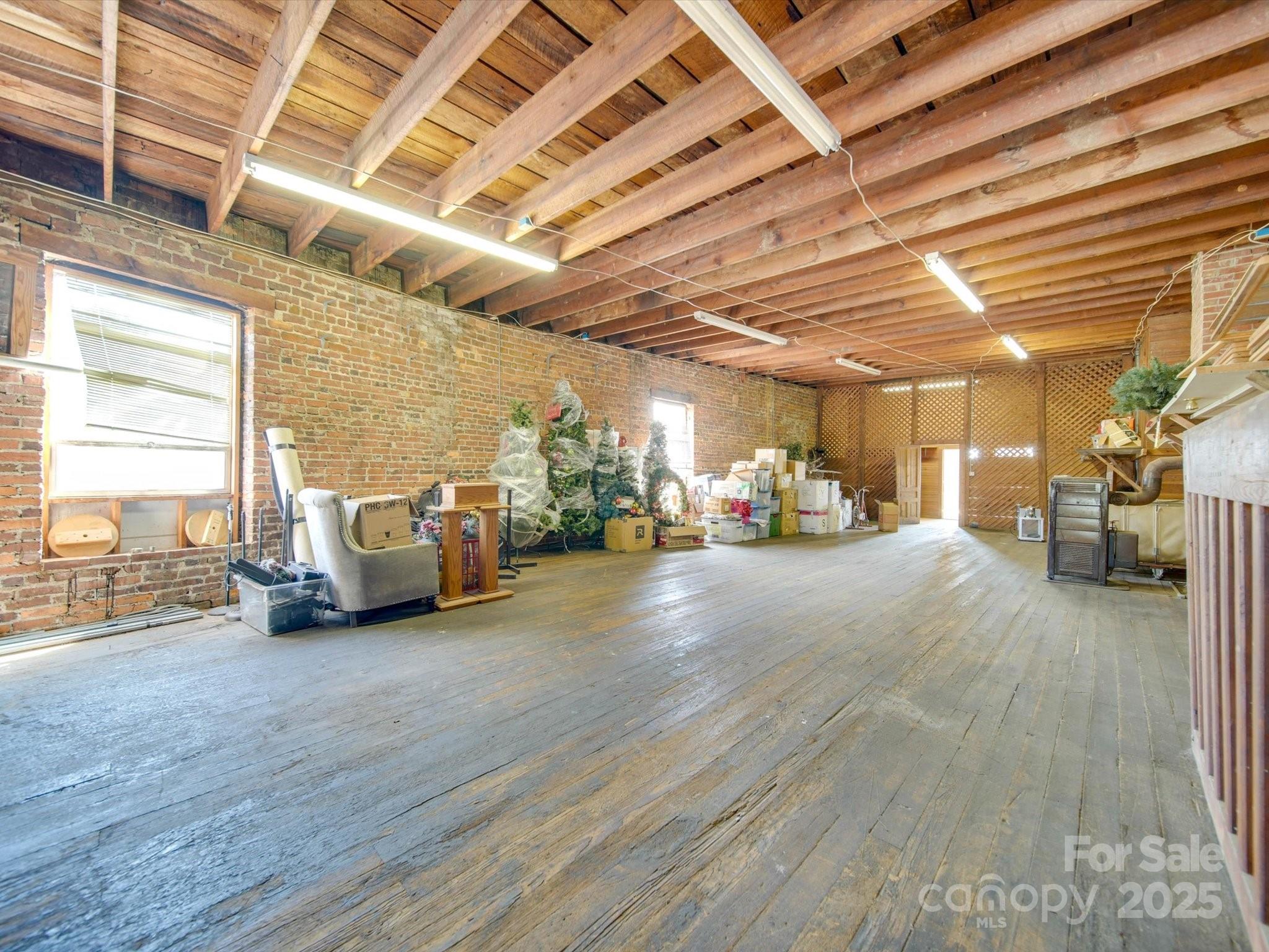 106 S Main Street Property Photo 26