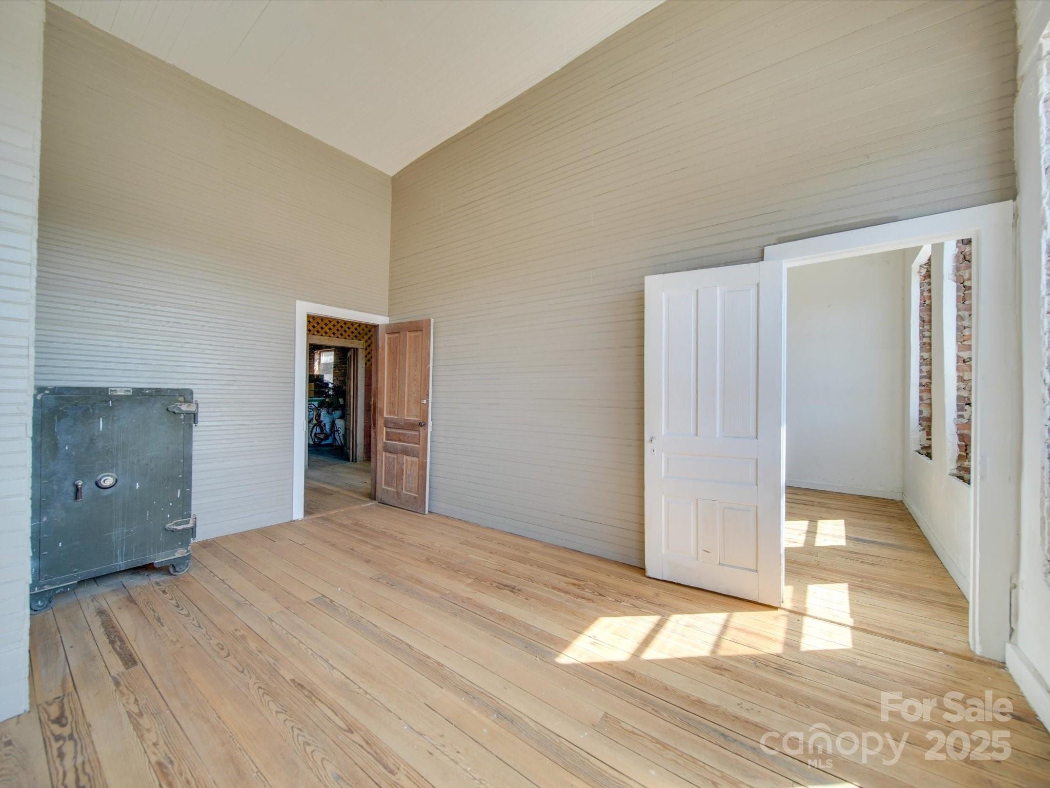 106 S Main Street Property Photo 30