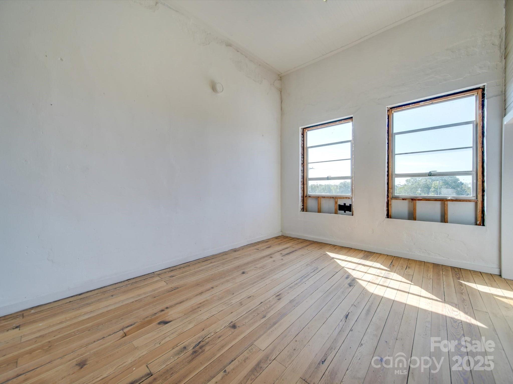 106 S Main Street Property Photo 33