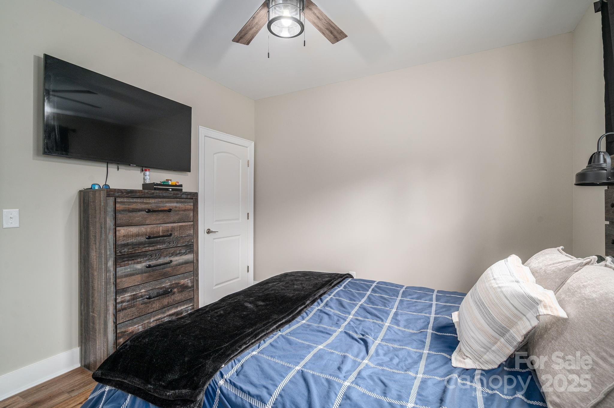 615 Sandycrest Drive Property Photo 12
