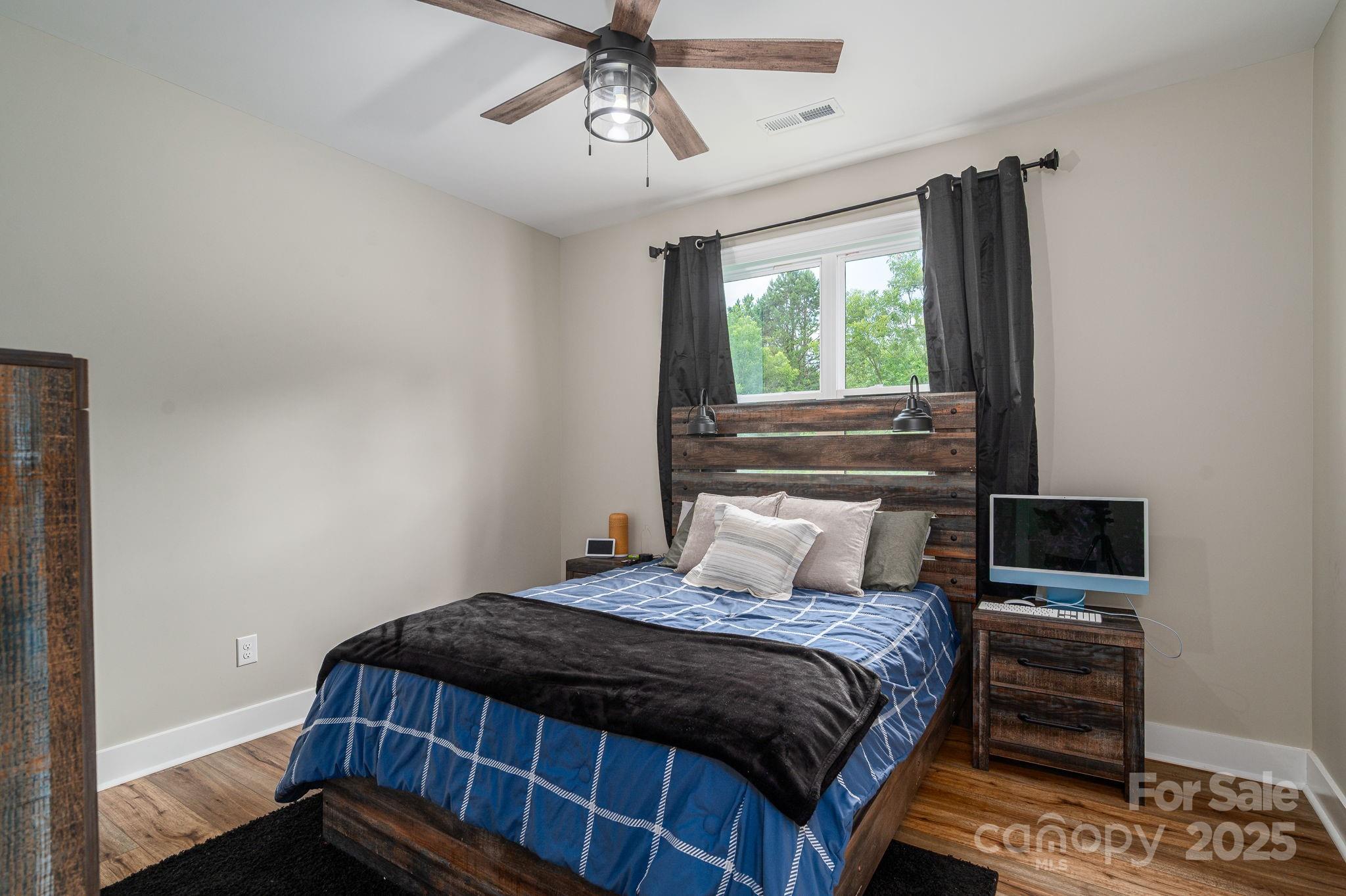 615 Sandycrest Drive Property Photo 13