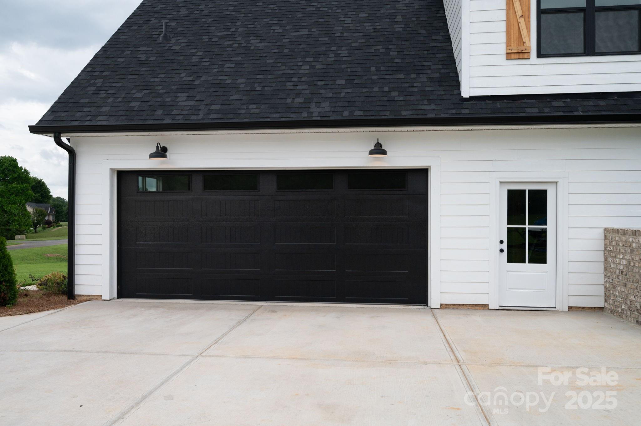 615 Sandycrest Drive Property Photo 22