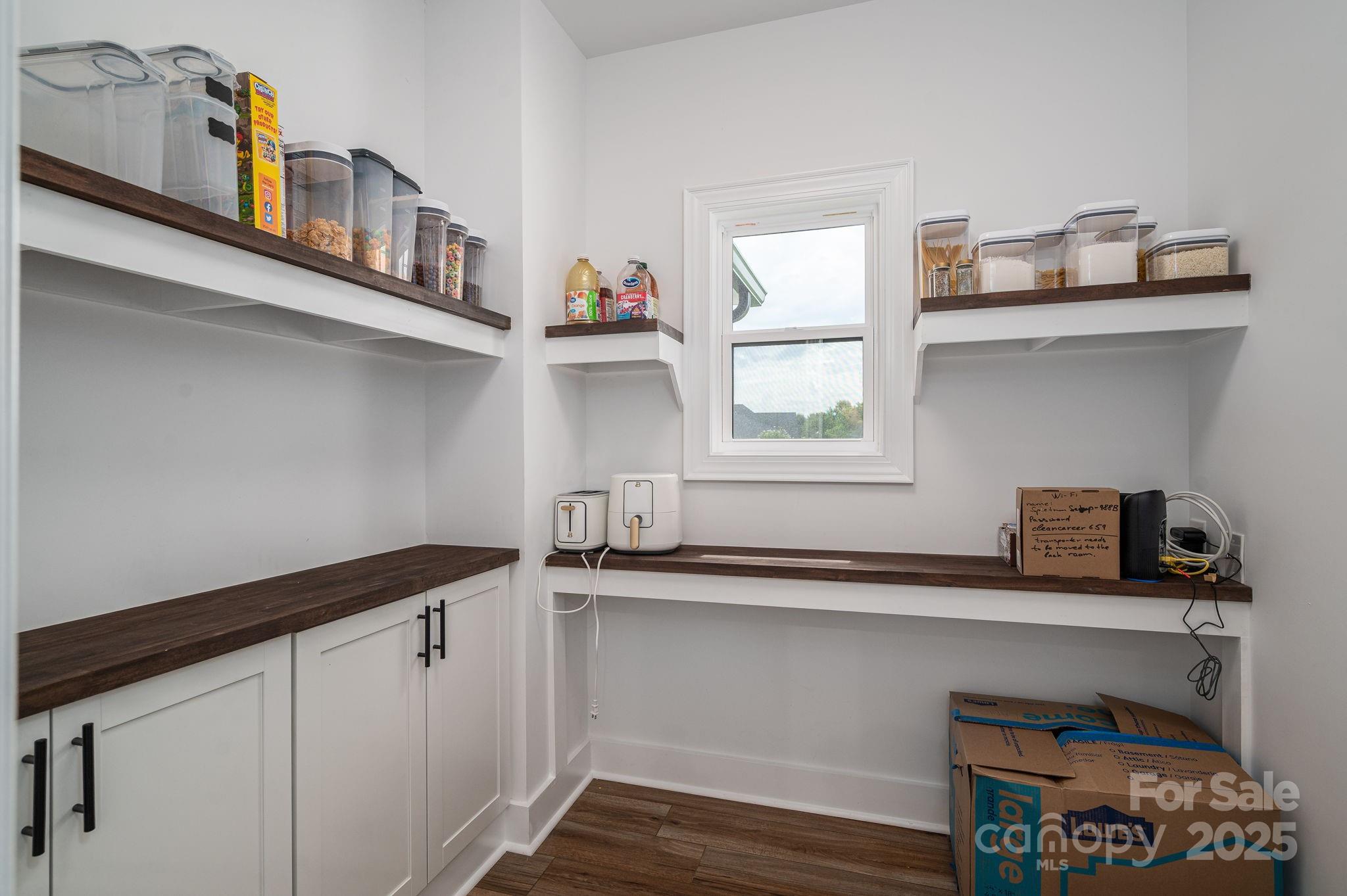 615 Sandycrest Drive Property Photo 25