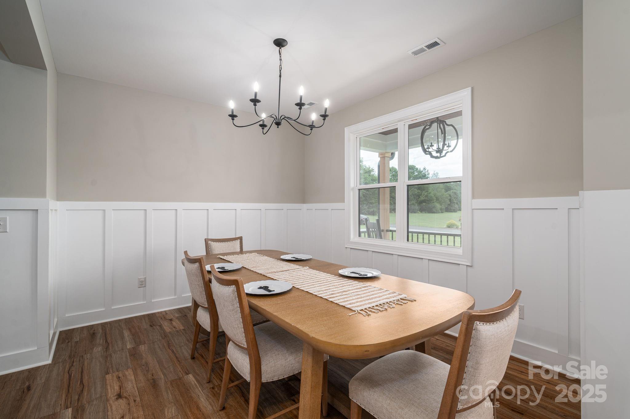 615 Sandycrest Drive Property Photo 26