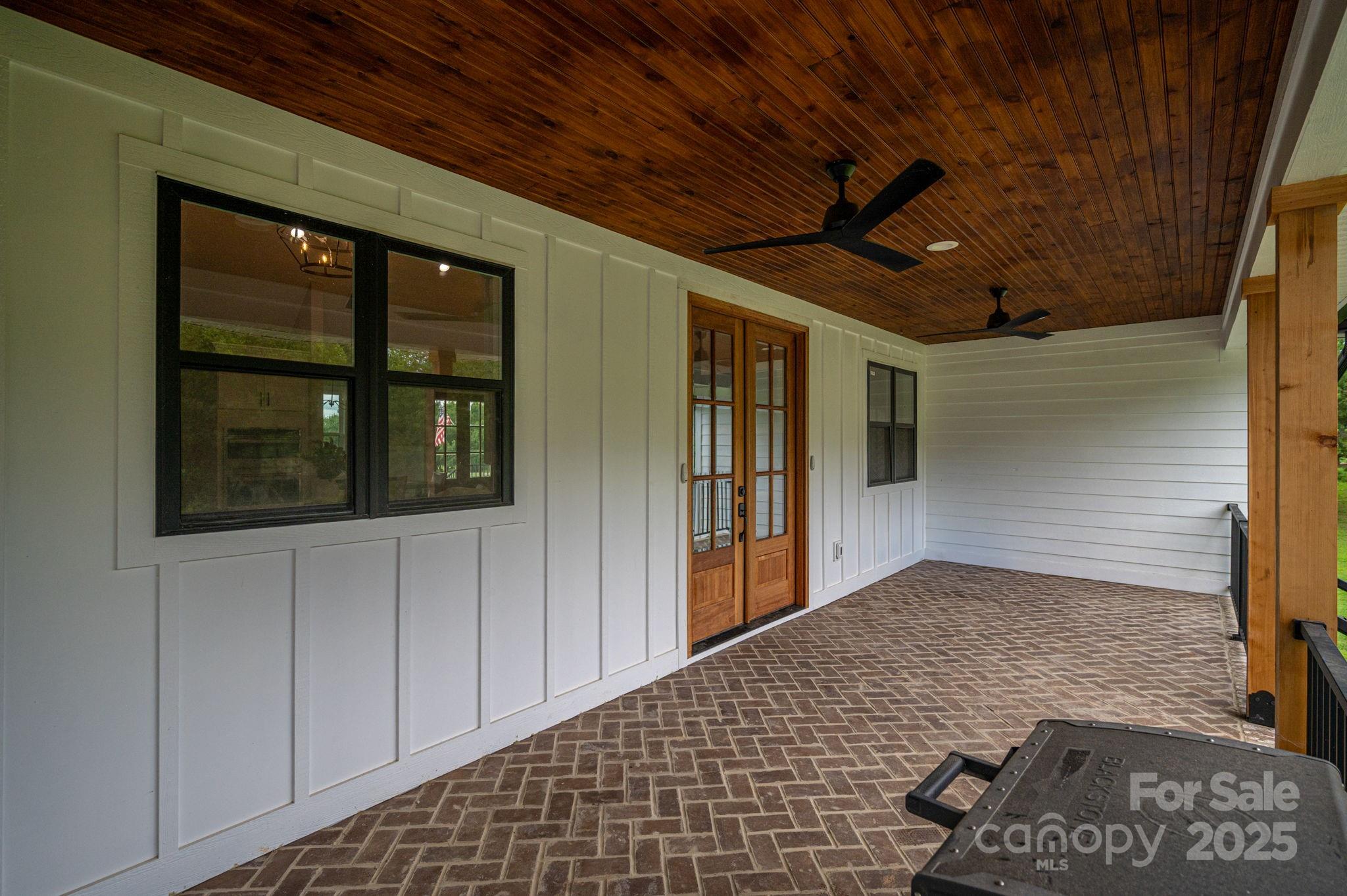 615 Sandycrest Drive Property Photo 29