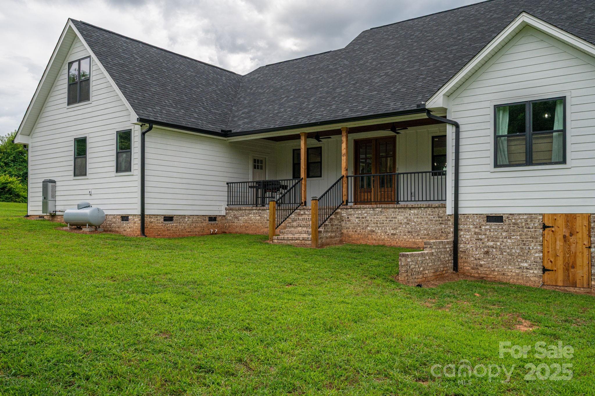 615 Sandycrest Drive Property Photo 33