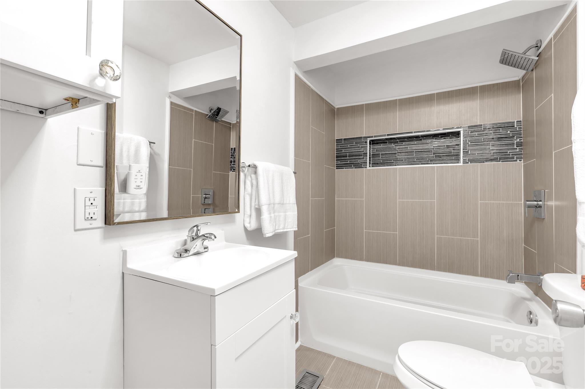 139 Ebenezer Avenue Property Photo 17