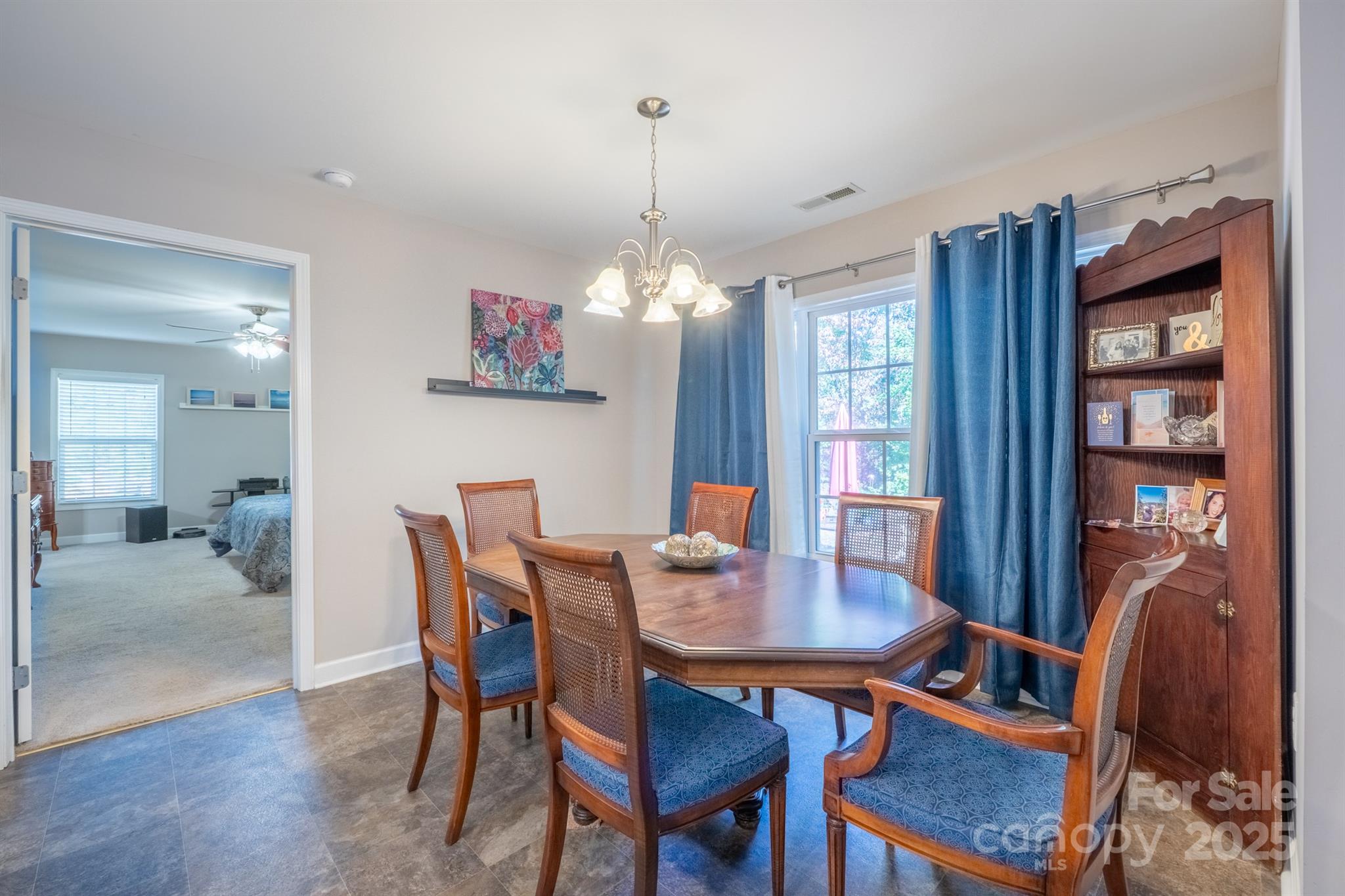 5039 Penn Road Property Photo 9