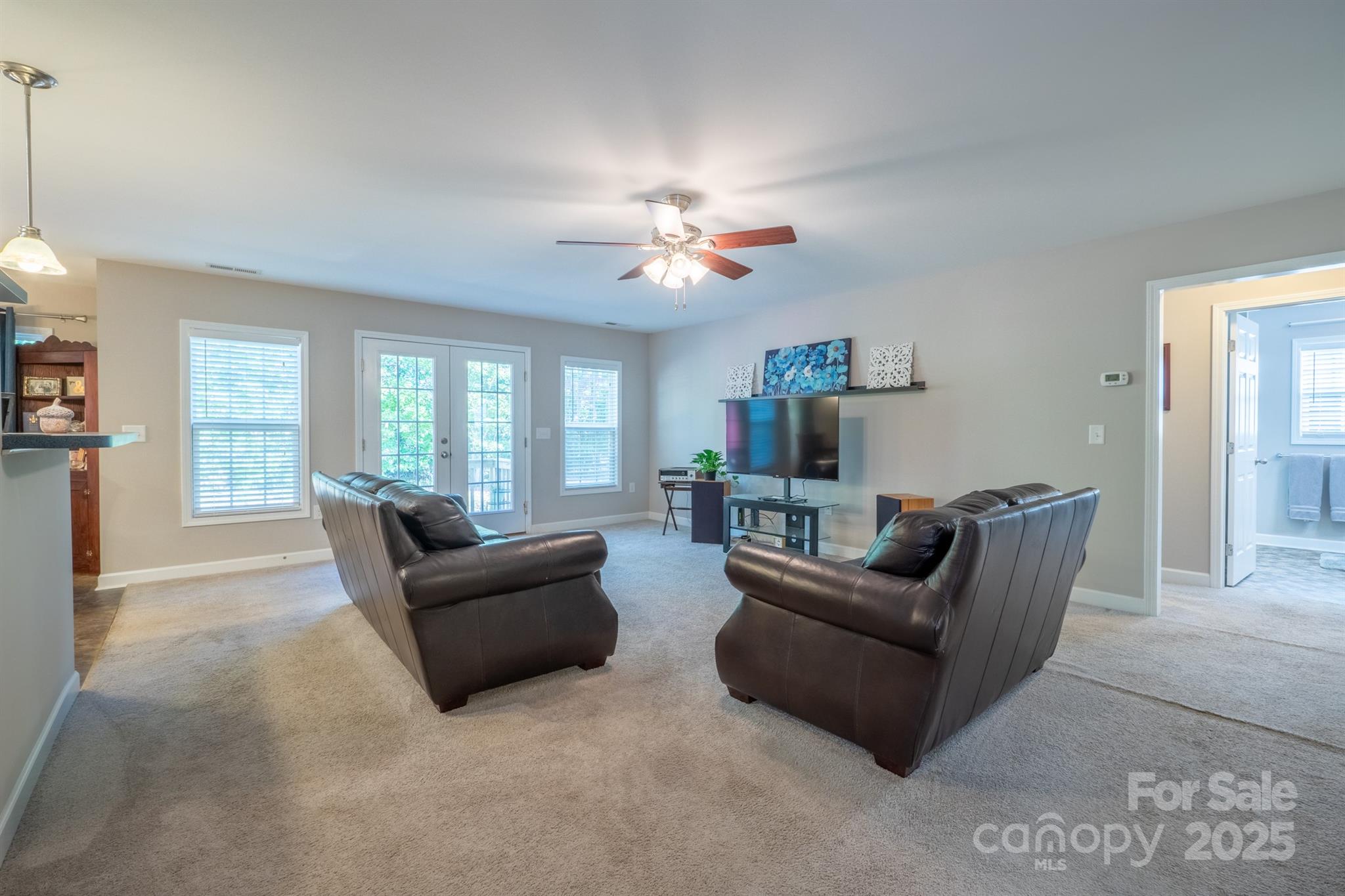 5039 Penn Road Property Photo 11