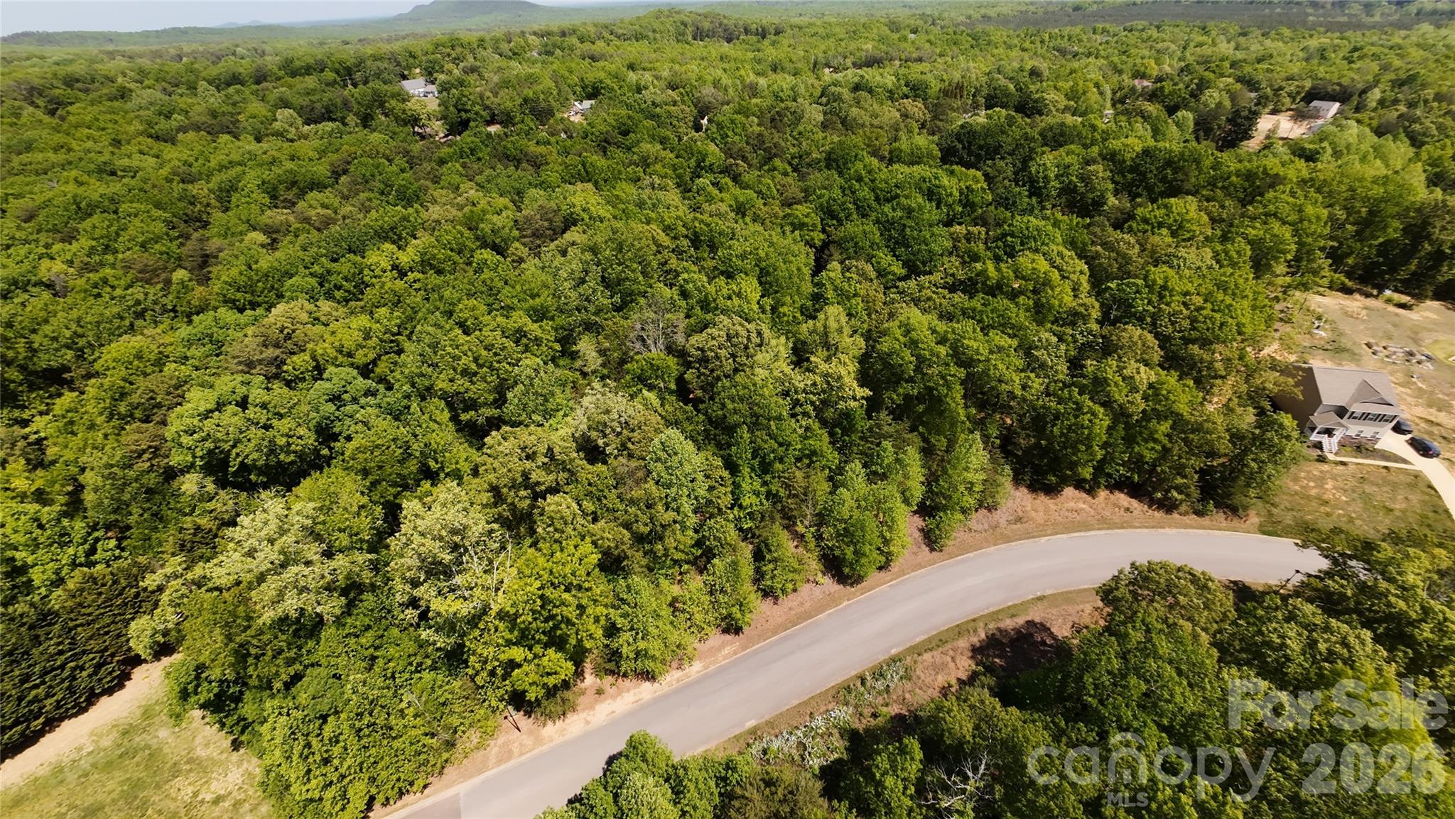 5112 Kings Pinnacle Drive Property Photo 2