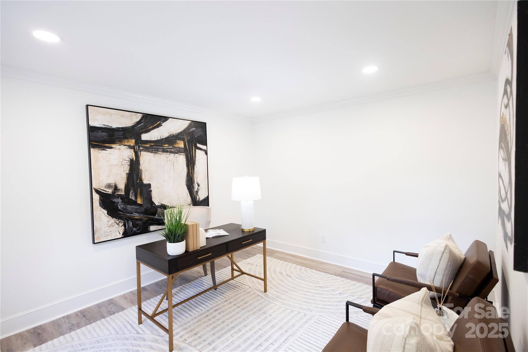 8946 Glencroft Road Property Photo 14