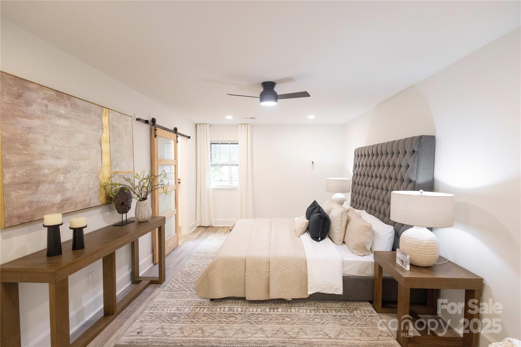8946 Glencroft Road Property Photo 21