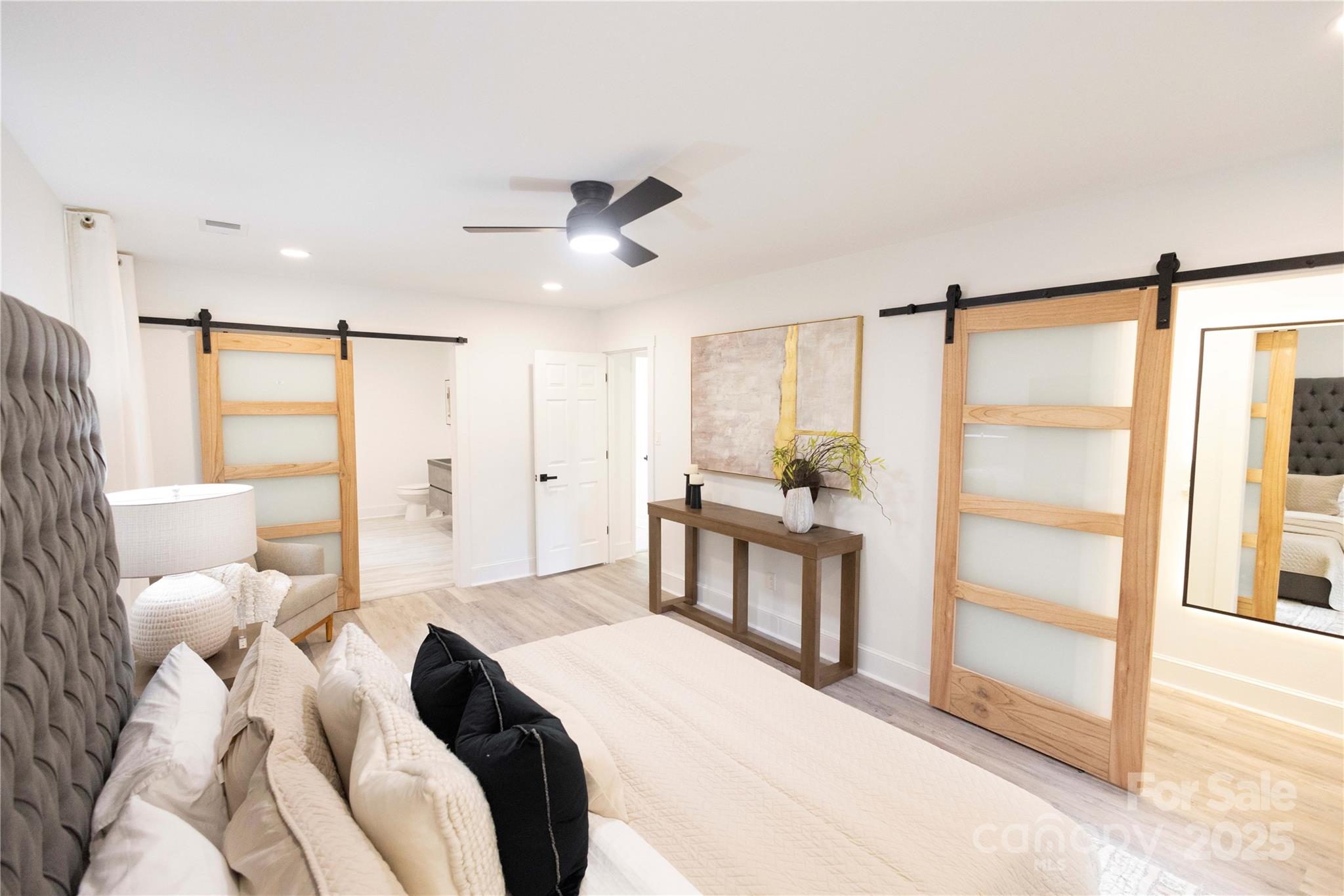 8946 Glencroft Road Property Photo 27