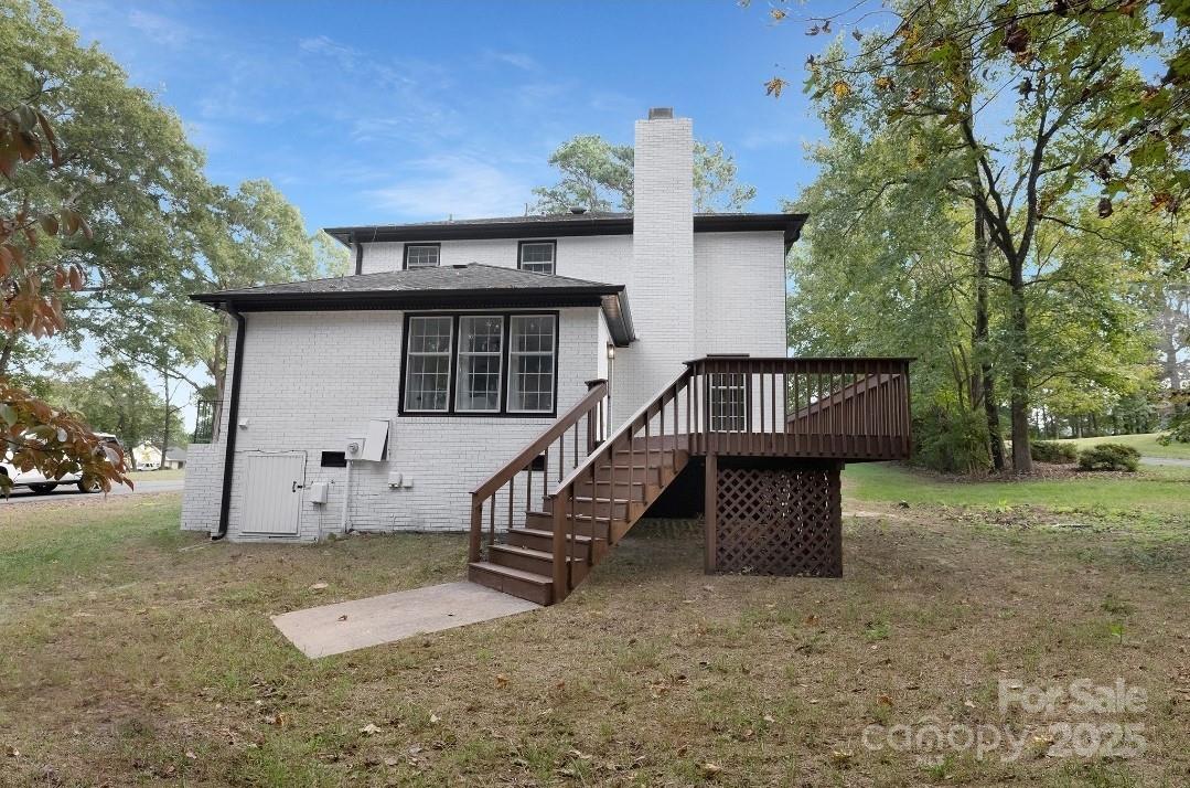8946 Glencroft Road Property Photo 34