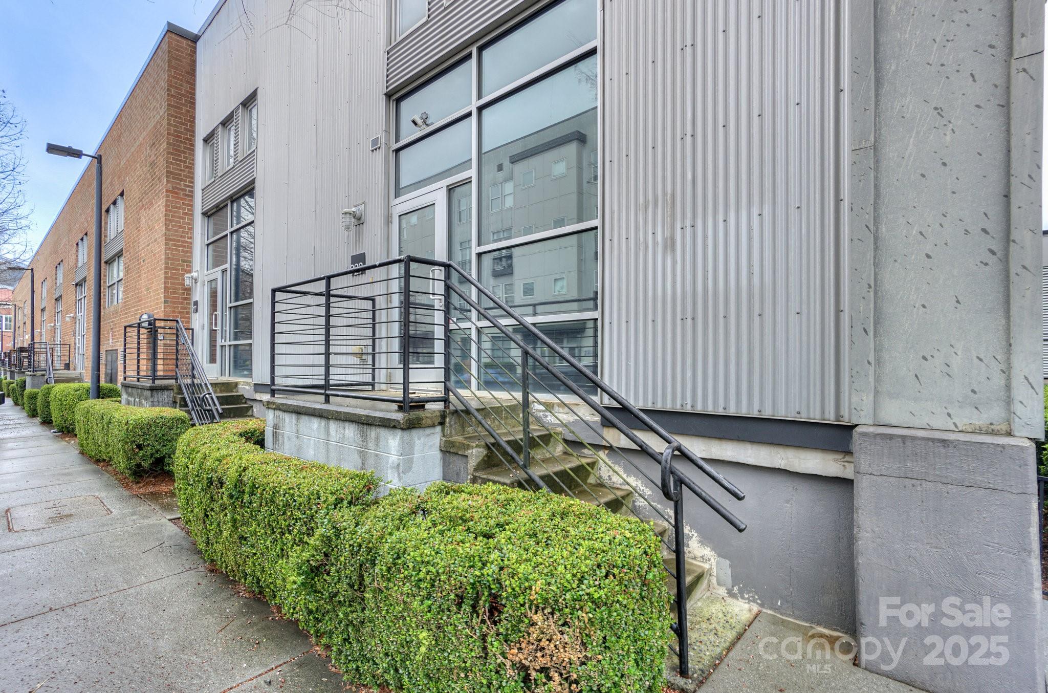929 Westmere Avenue Property Photo 2