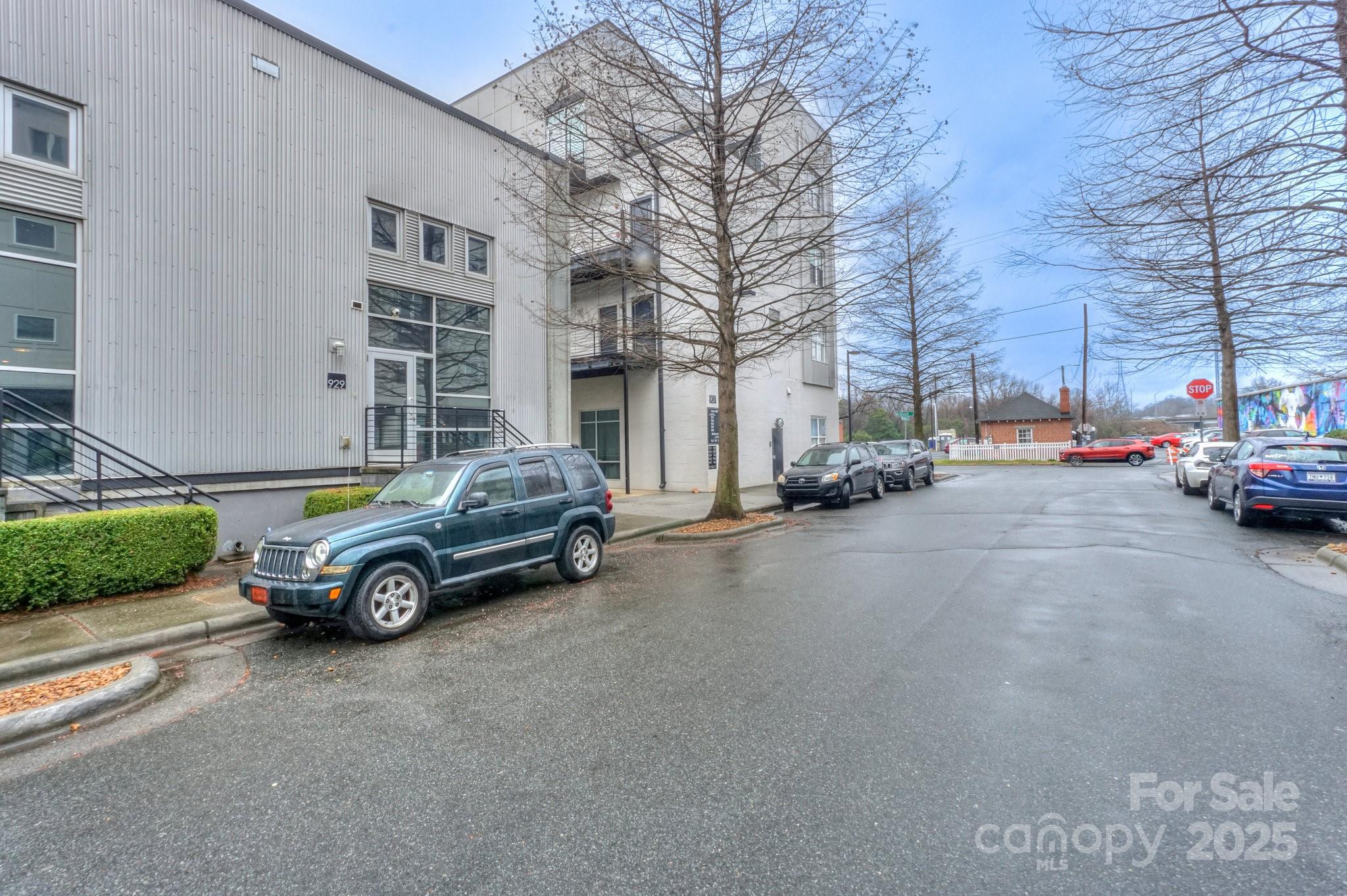 929 Westmere Avenue Property Photo 3