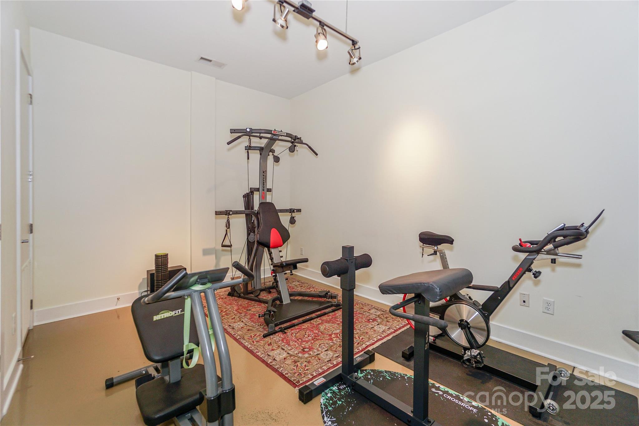 929 Westmere Avenue Property Photo 6