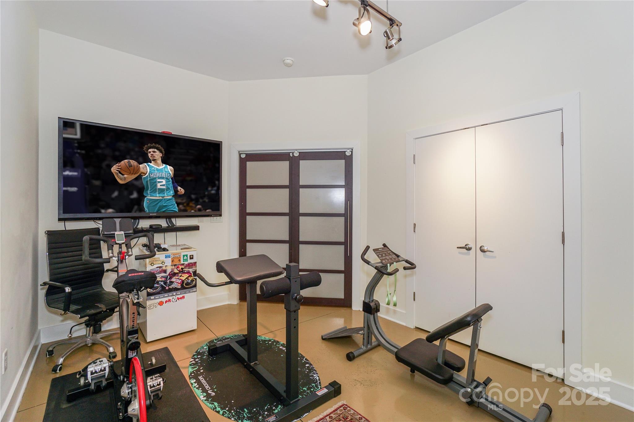 929 Westmere Avenue Property Photo 7