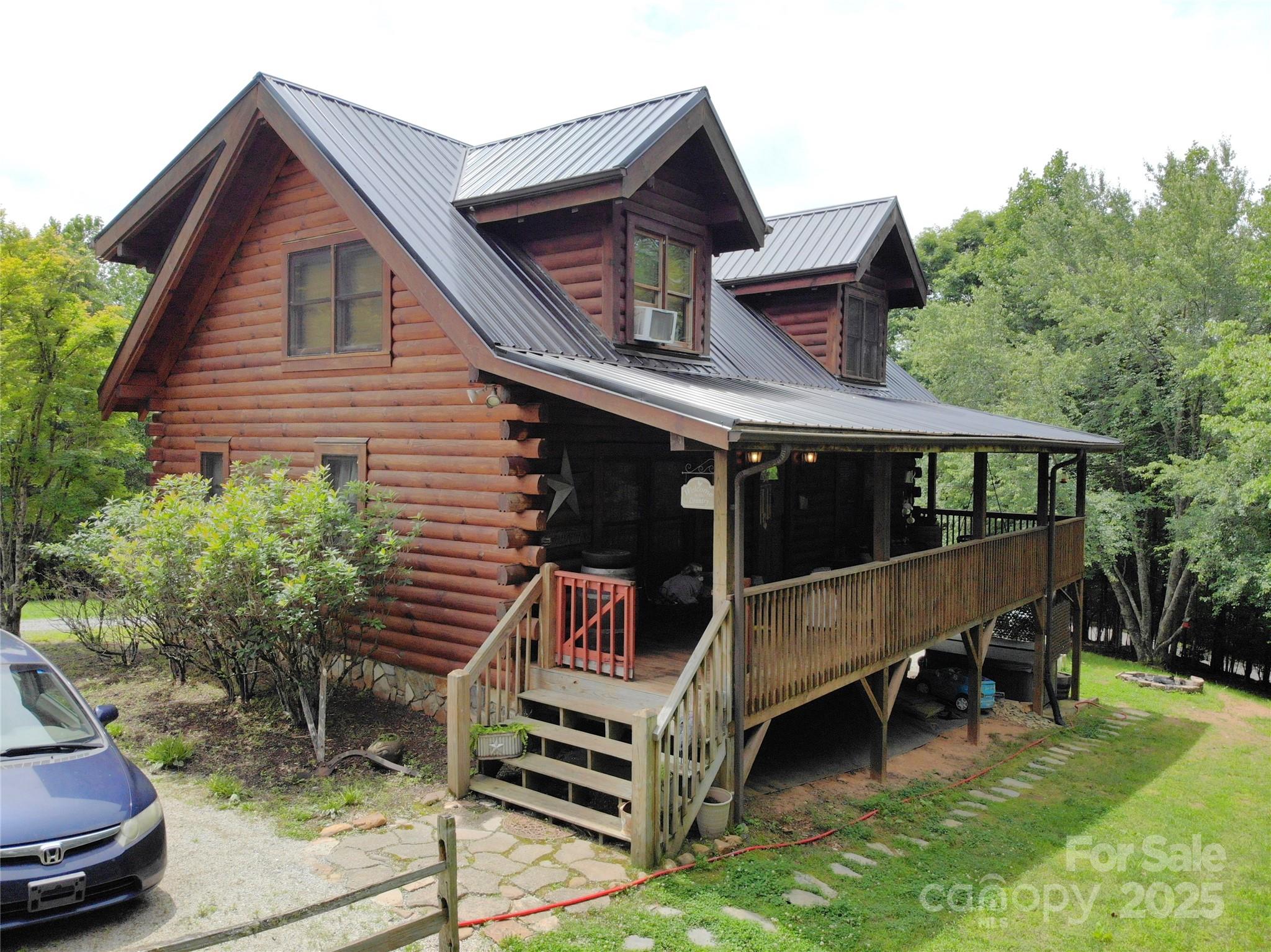460 Cascades Parkway Property Photo 1