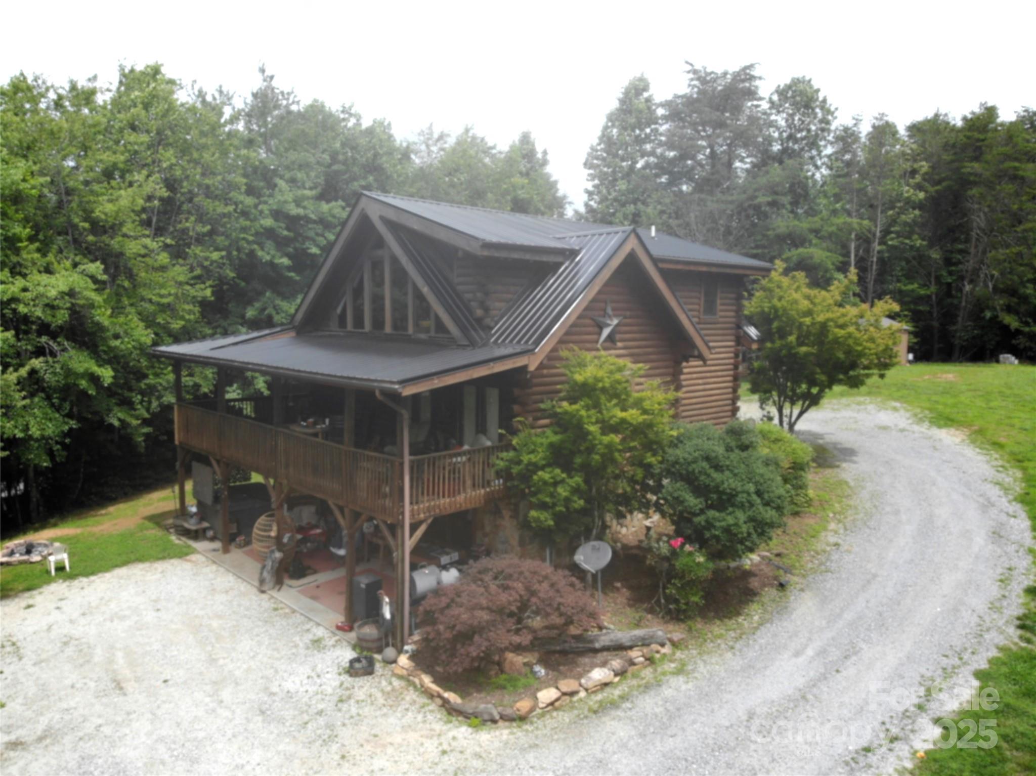 460 Cascades Parkway Property Photo 4