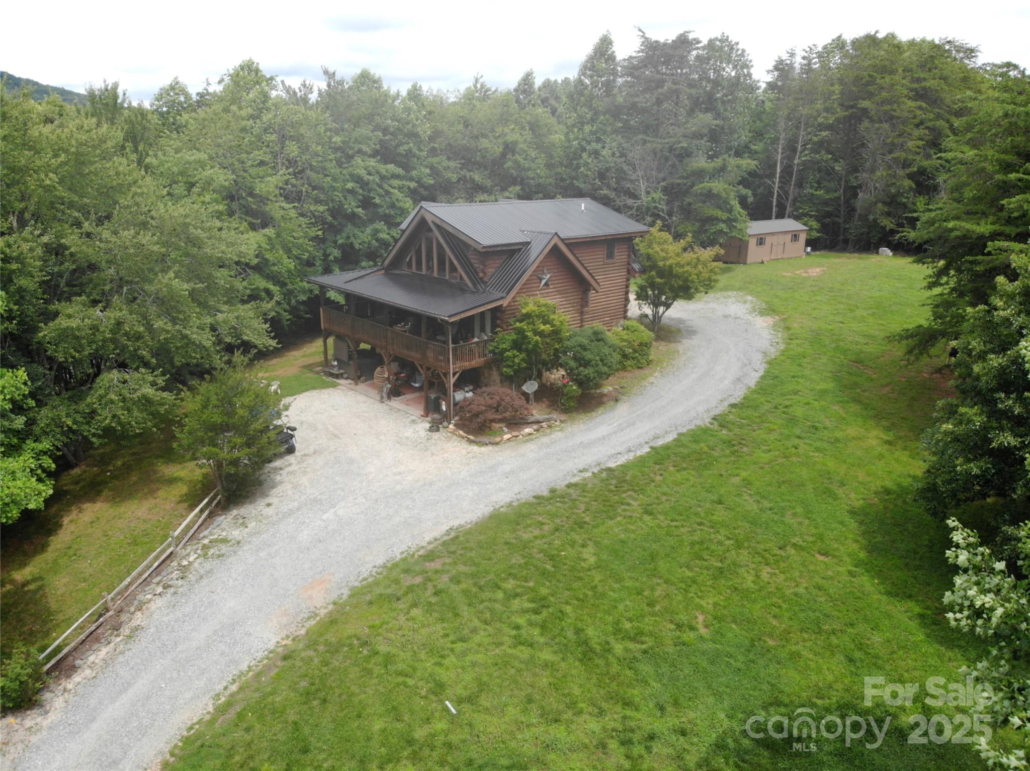 460 Cascades Parkway Property Photo 8