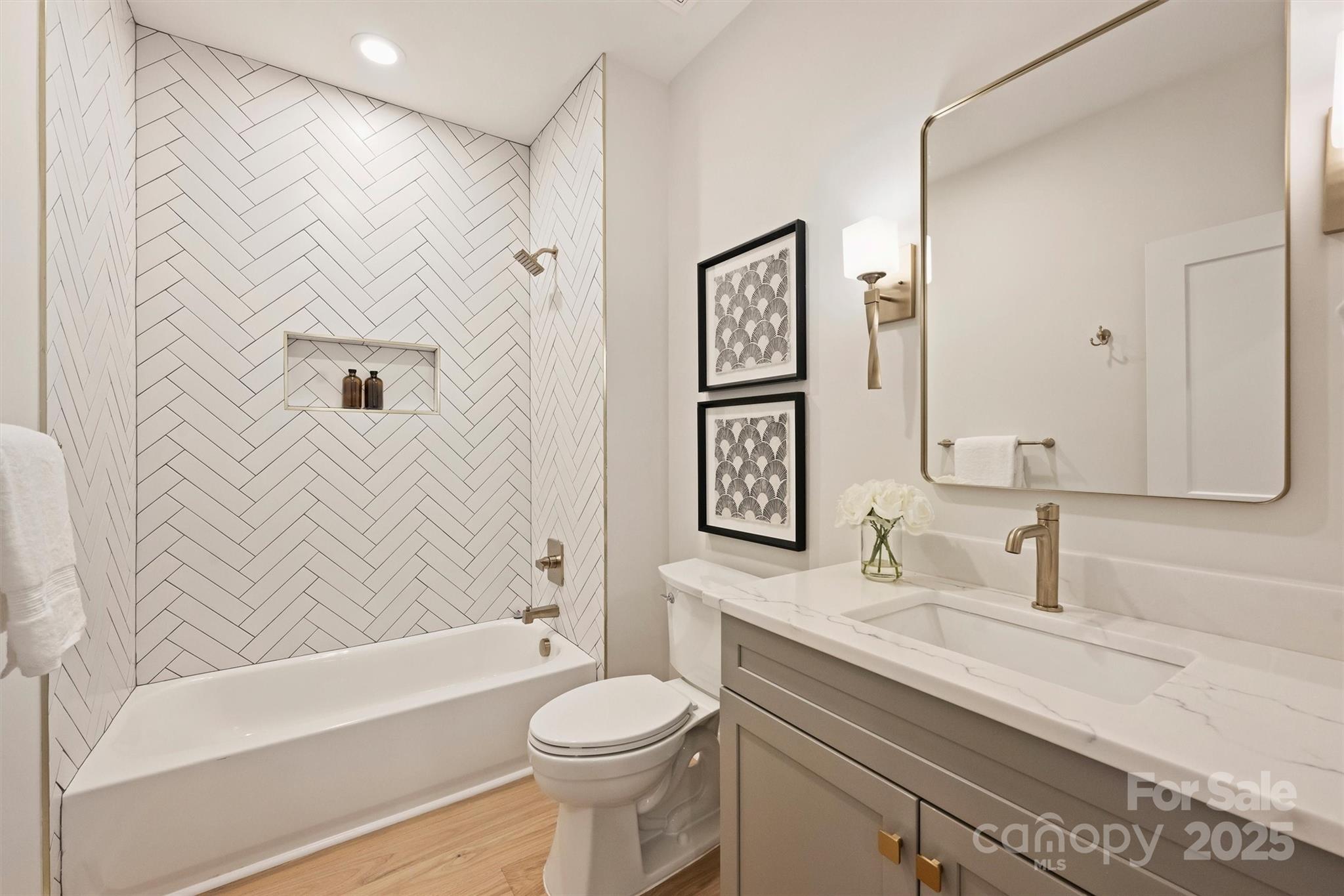 571 Lyttleton Drive Property Photo 16