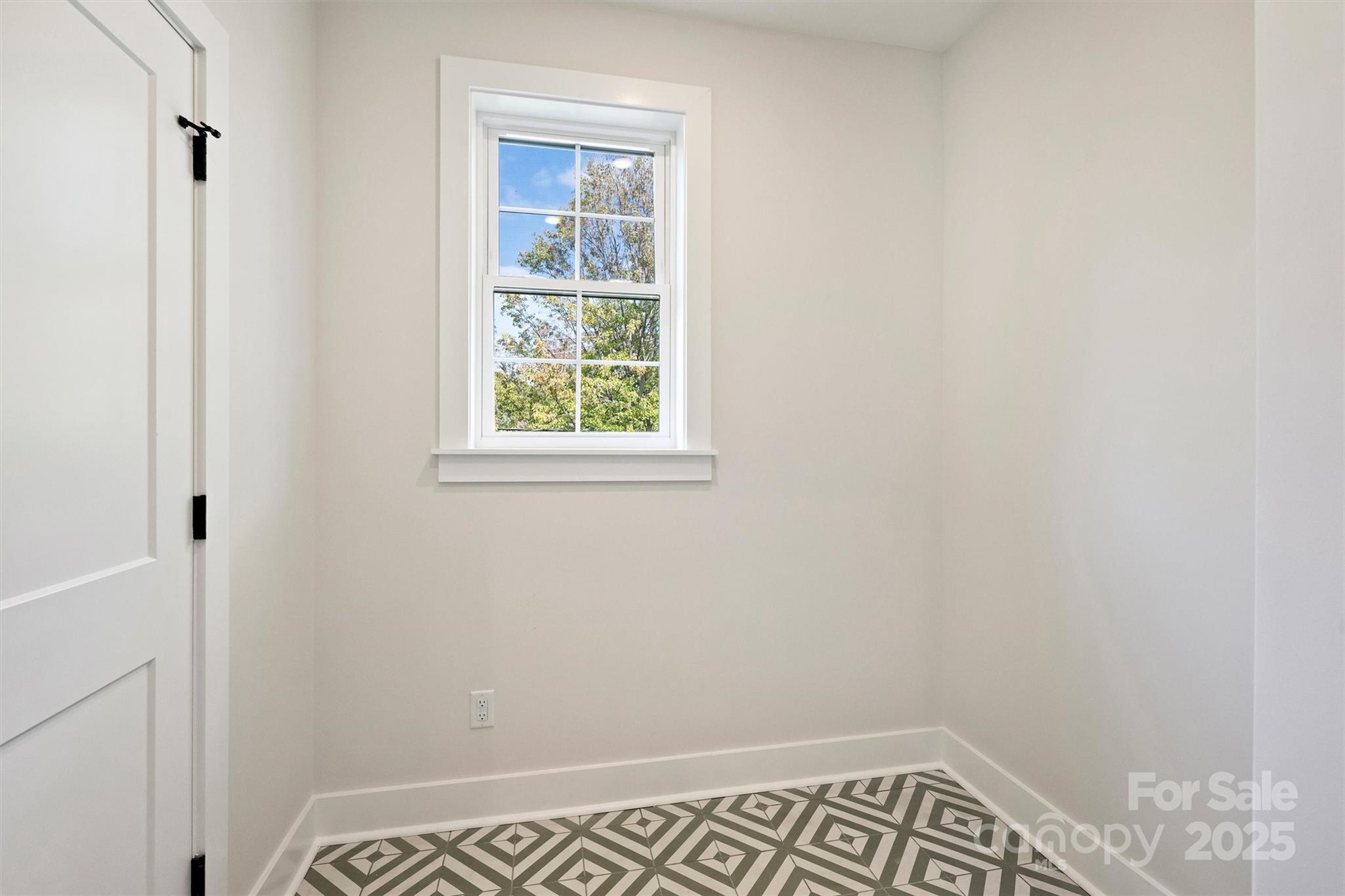 571 Lyttleton Drive Property Photo 28
