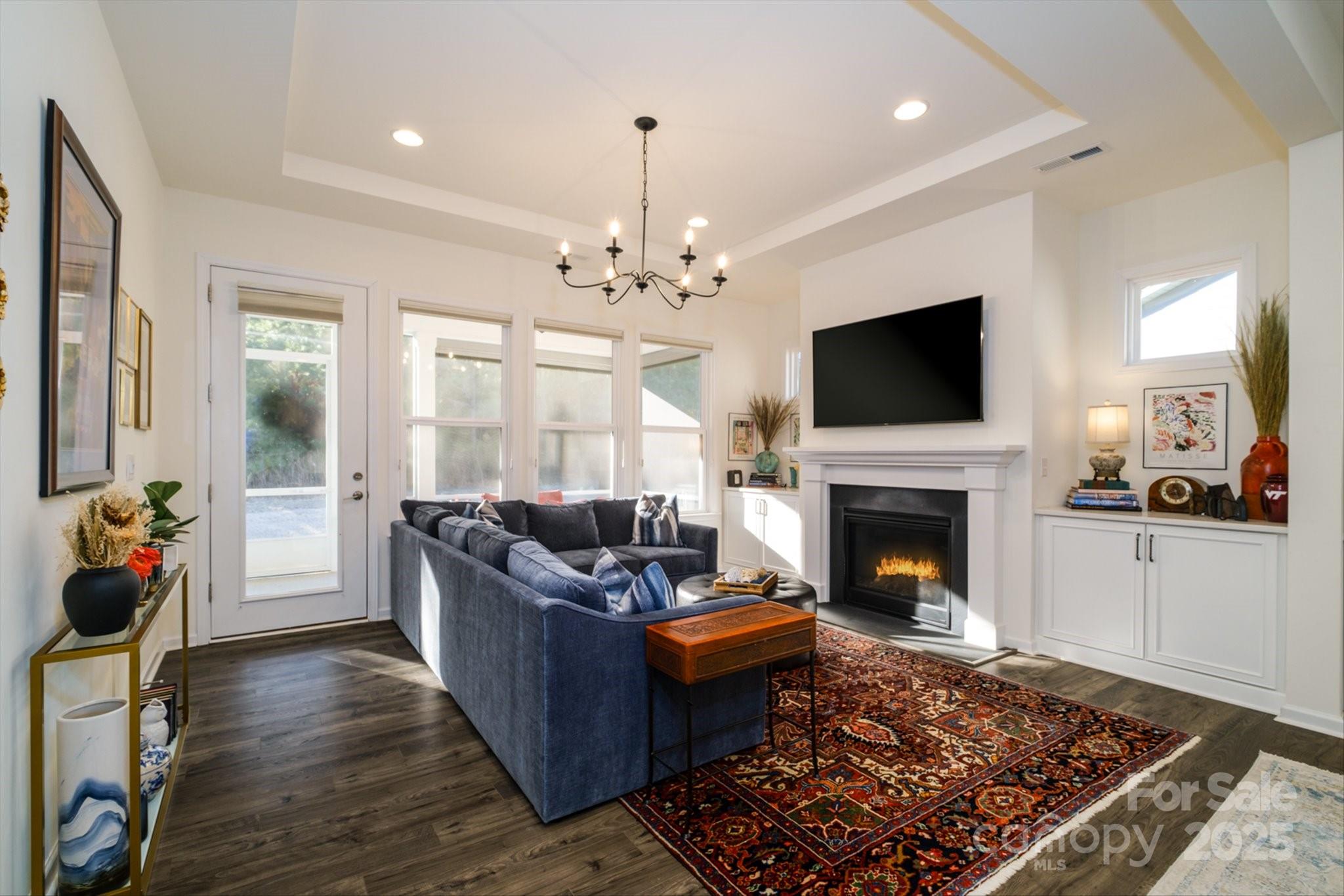 216 Portrait Way Property Photo