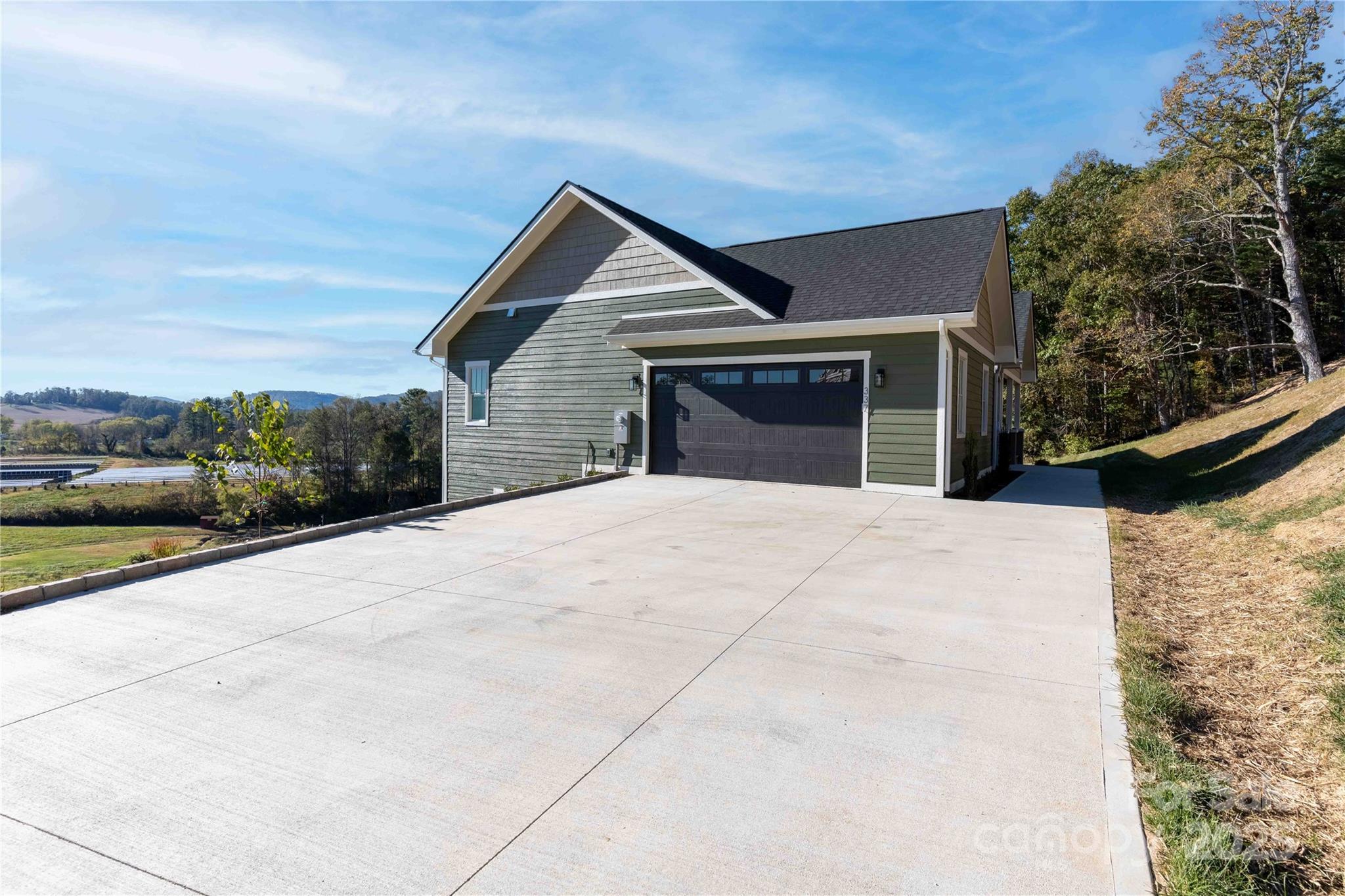 337 Maple Knoll Drive Property Photo 2