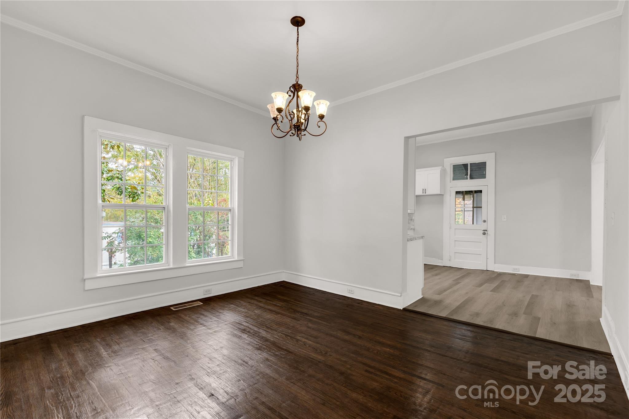 305 N White Street Property Photo 12
