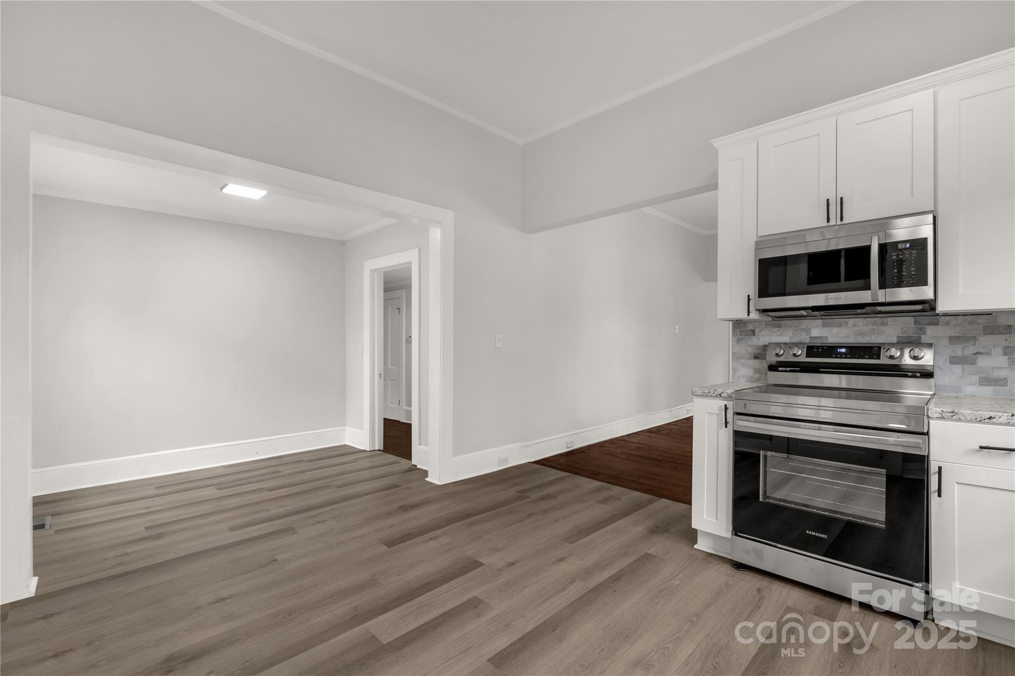 305 N White Street Property Photo 16