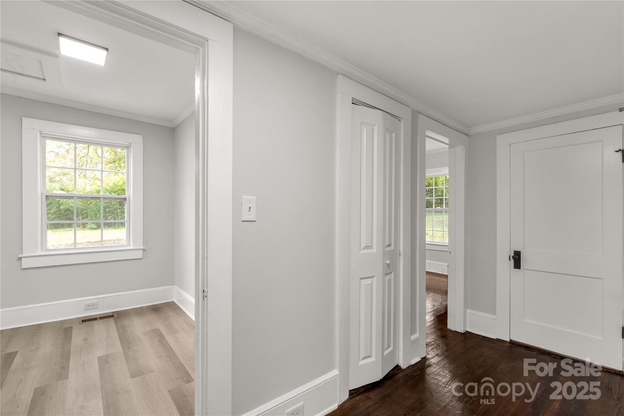 305 N White Street Property Photo 17