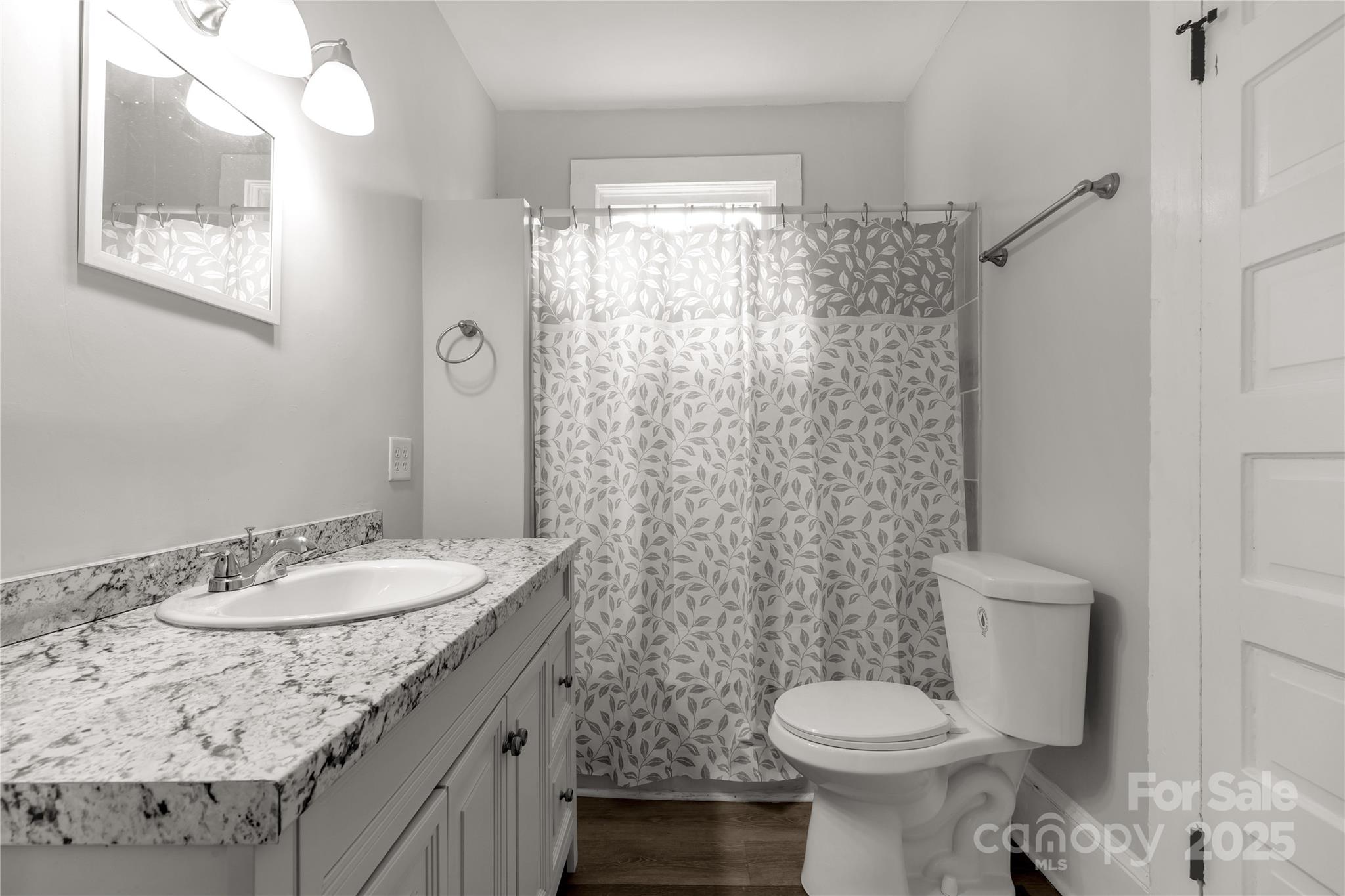 305 N White Street Property Photo 22