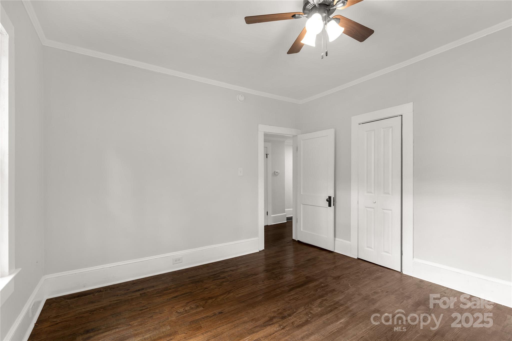 305 N White Street Property Photo 25