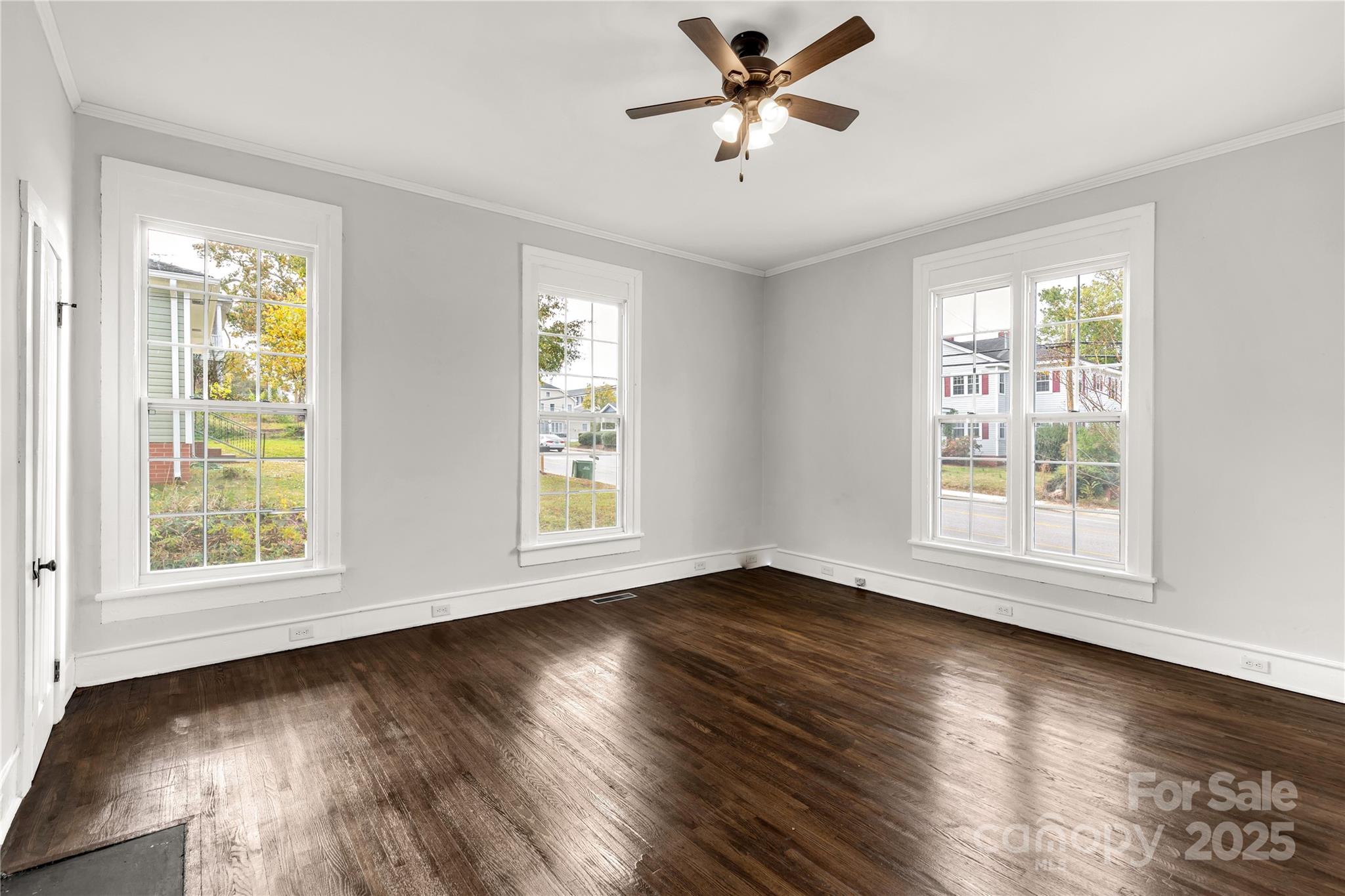305 N White Street Property Photo 26