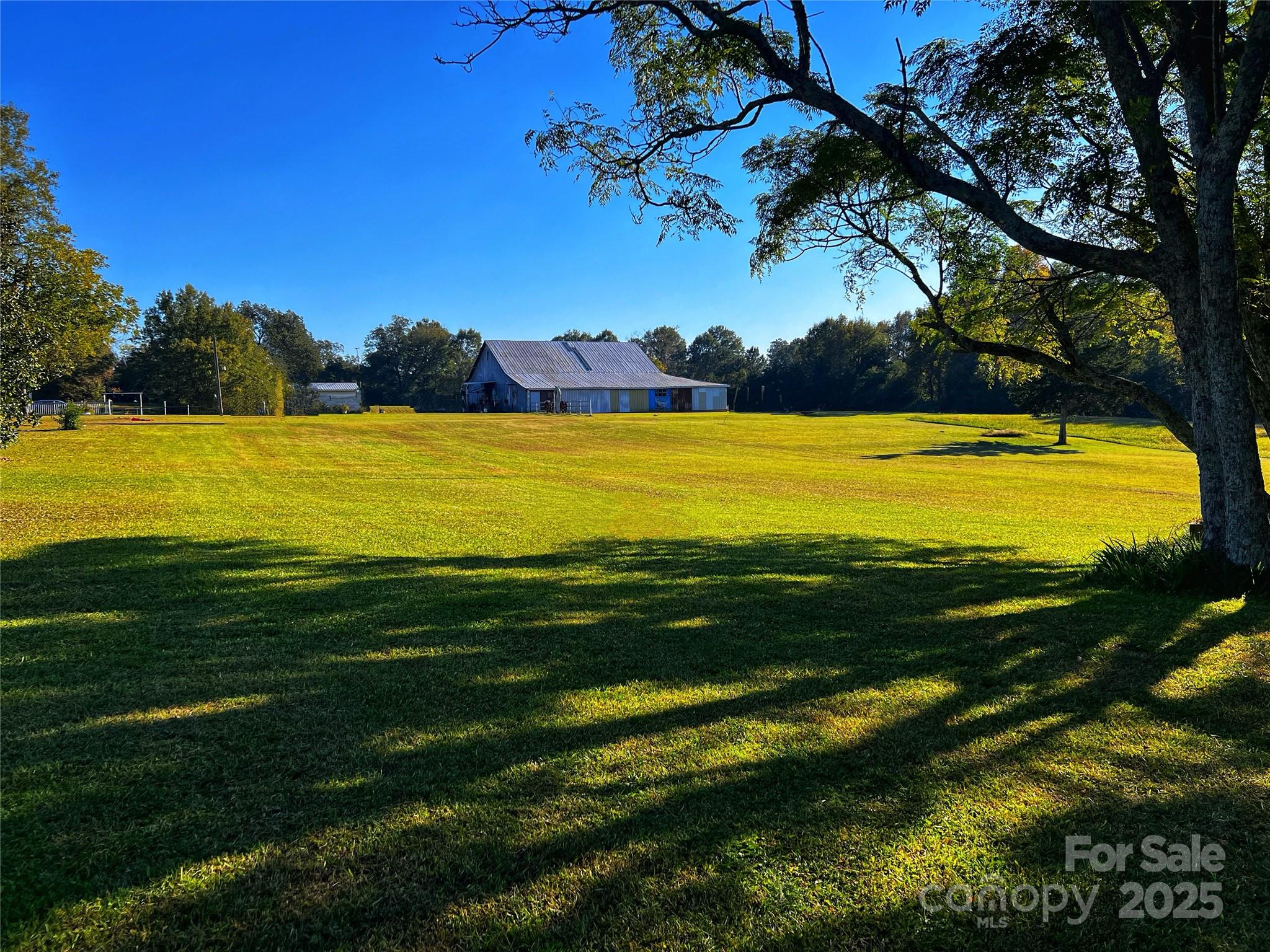 992 S Potter Road Property Photo 1