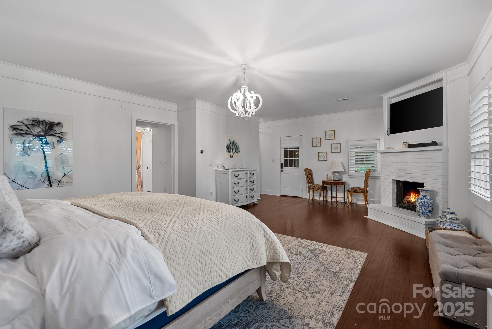 777 S River Road Property Photo 17