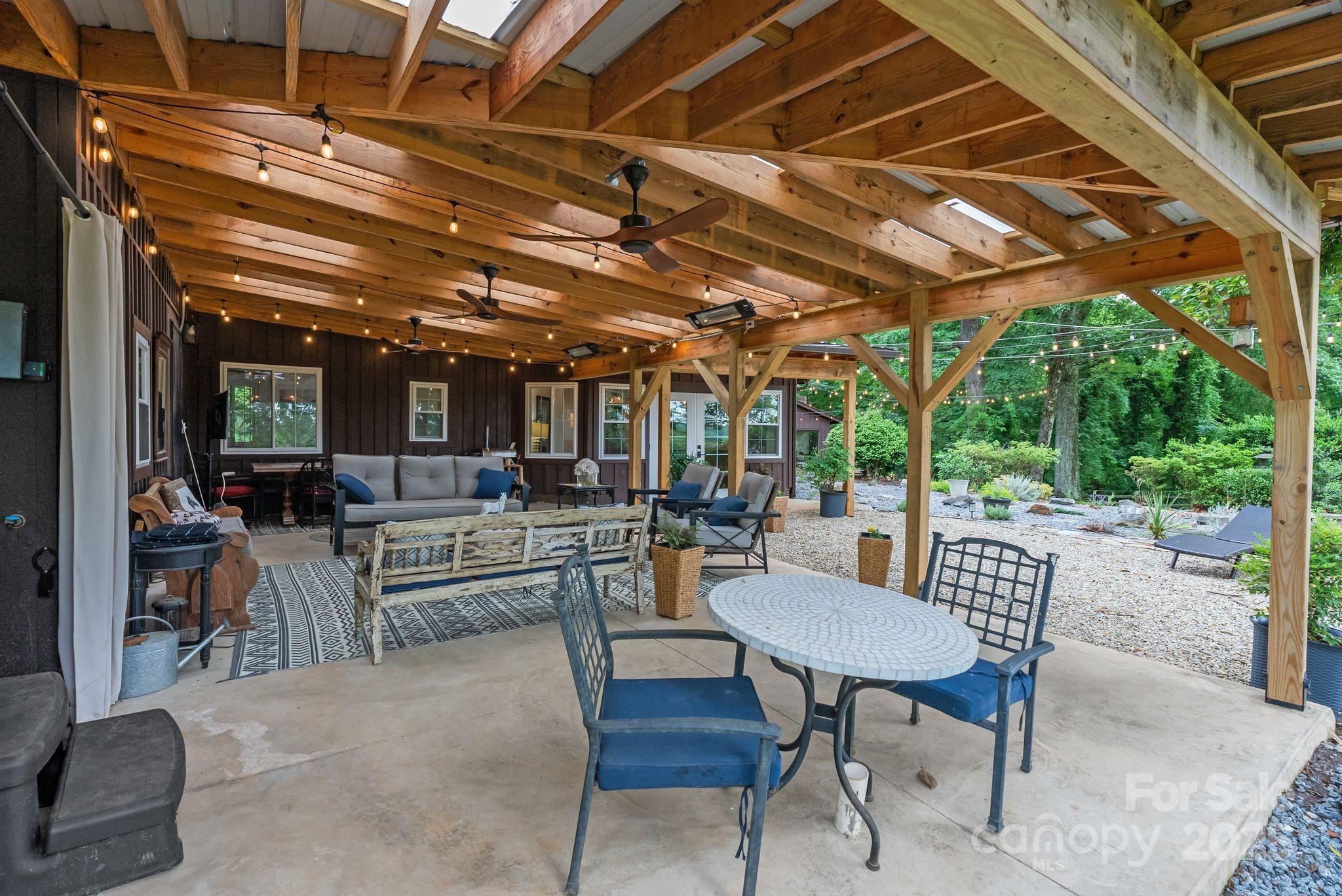 777 S River Road Property Photo 20