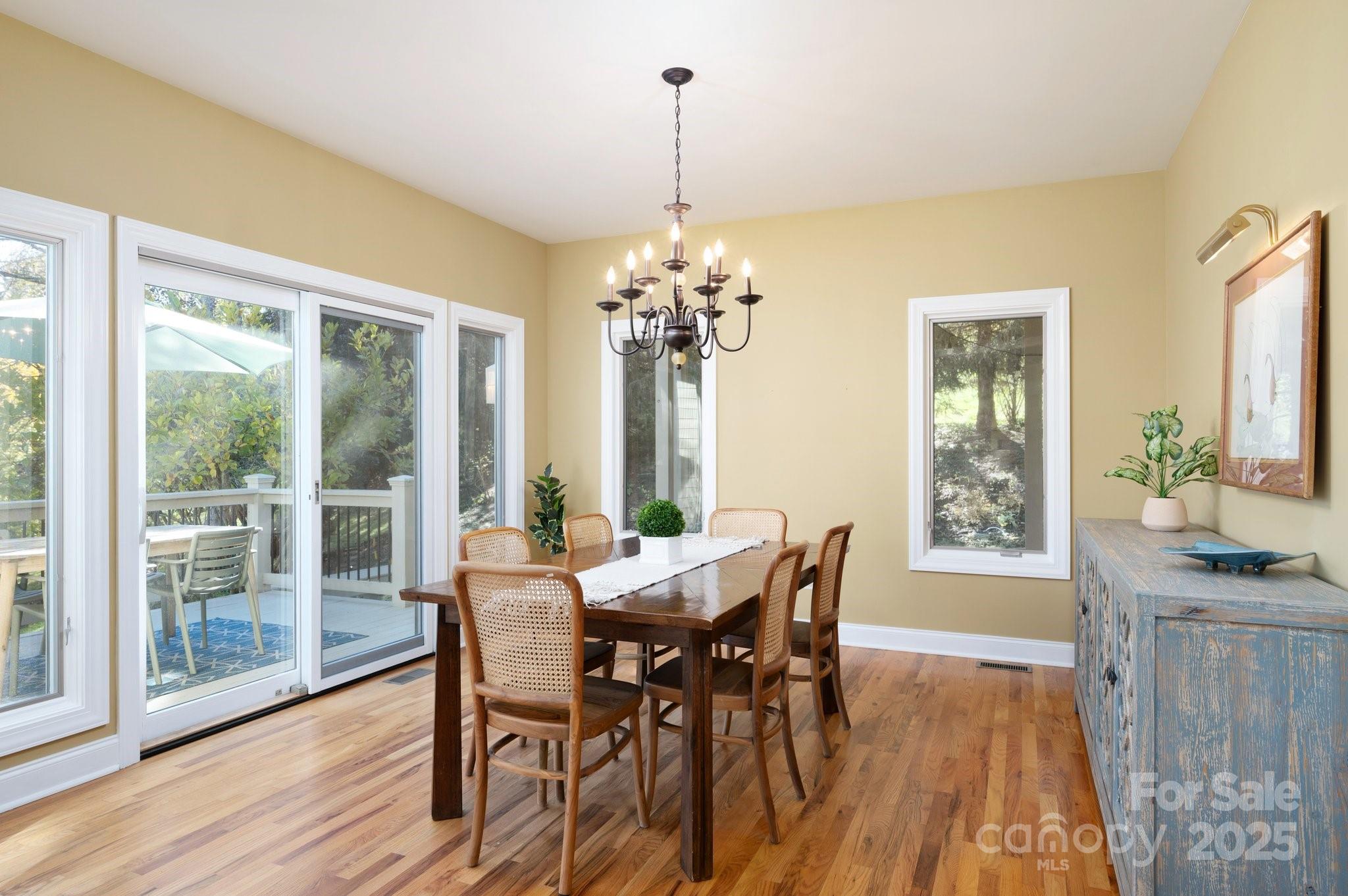 32 Scenic Valley Drive Property Photo 8