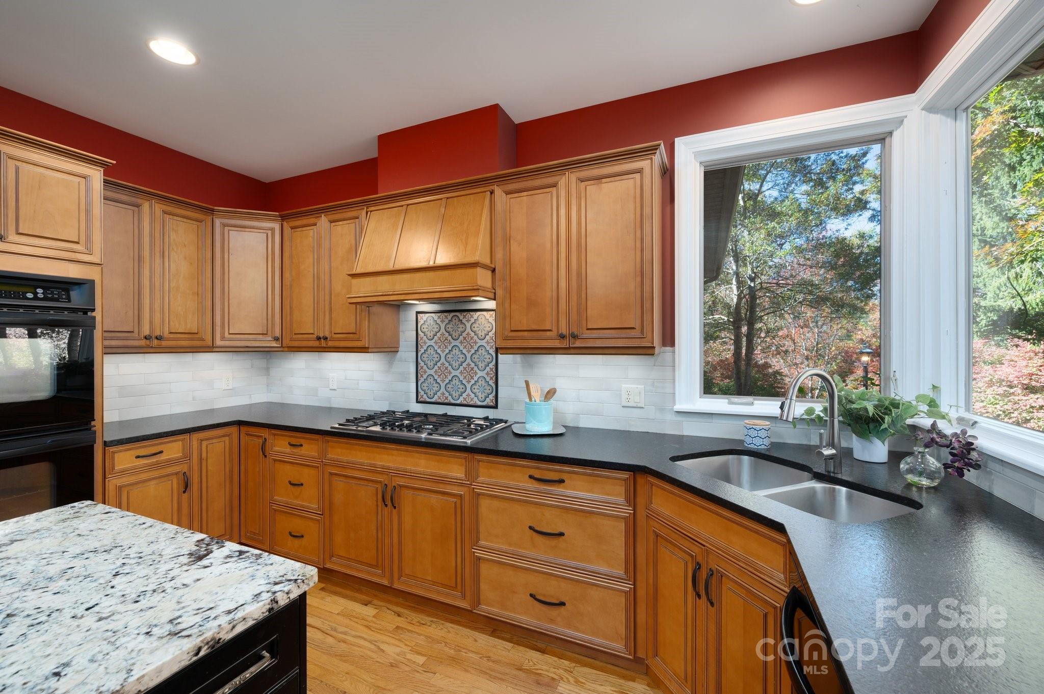 32 Scenic Valley Drive Property Photo 14
