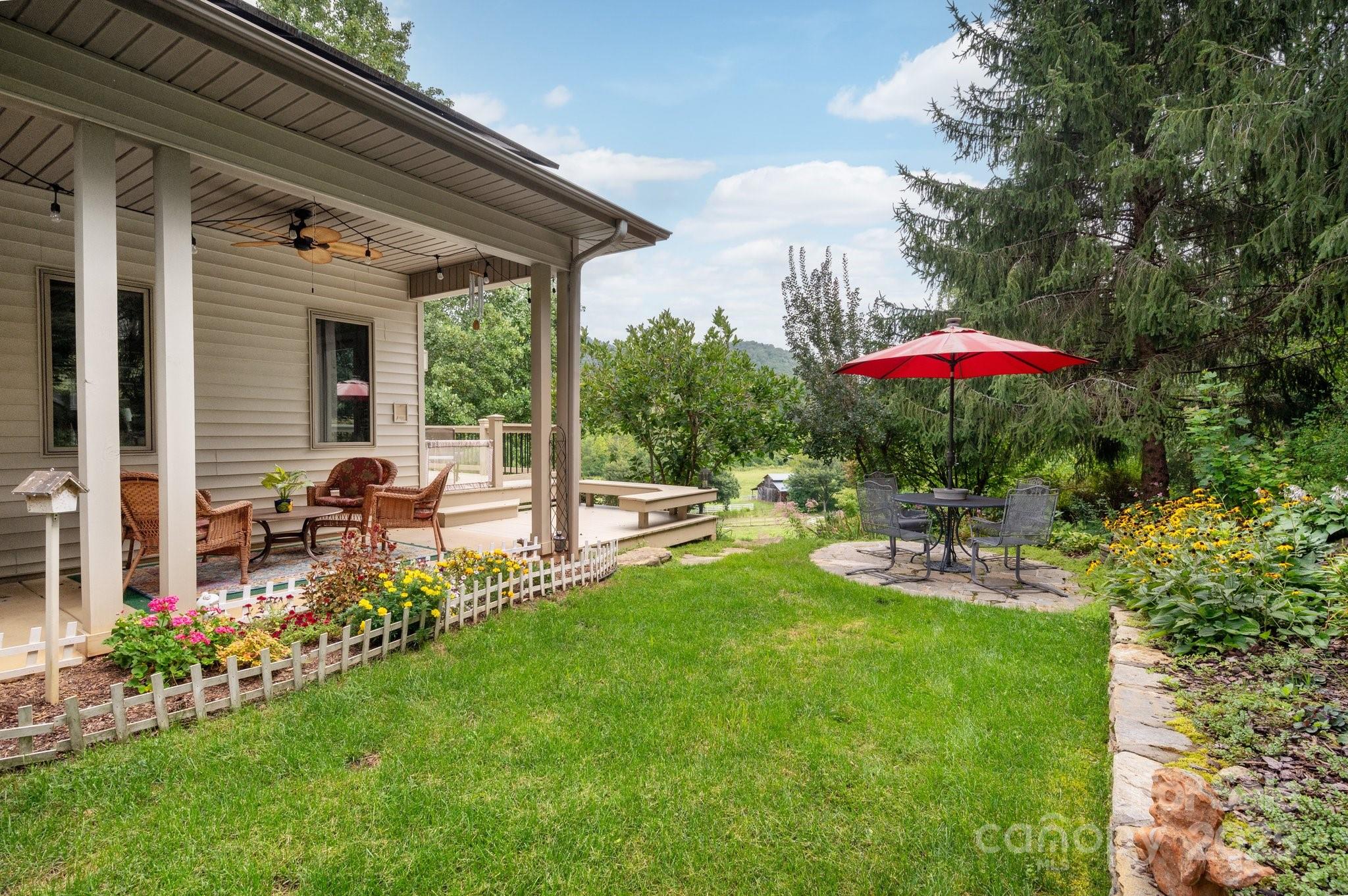 32 Scenic Valley Drive Property Photo 18