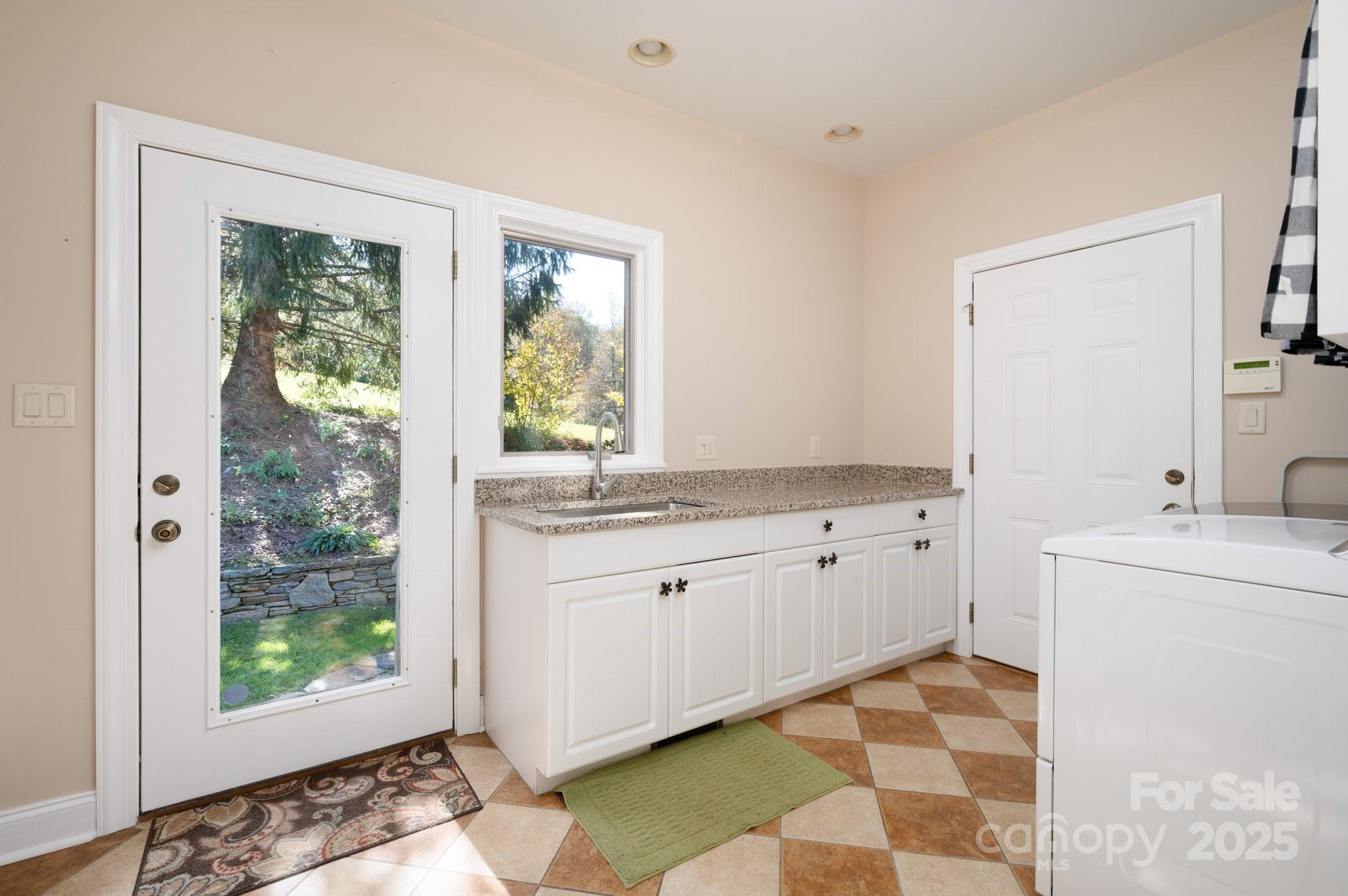 32 Scenic Valley Drive Property Photo 28