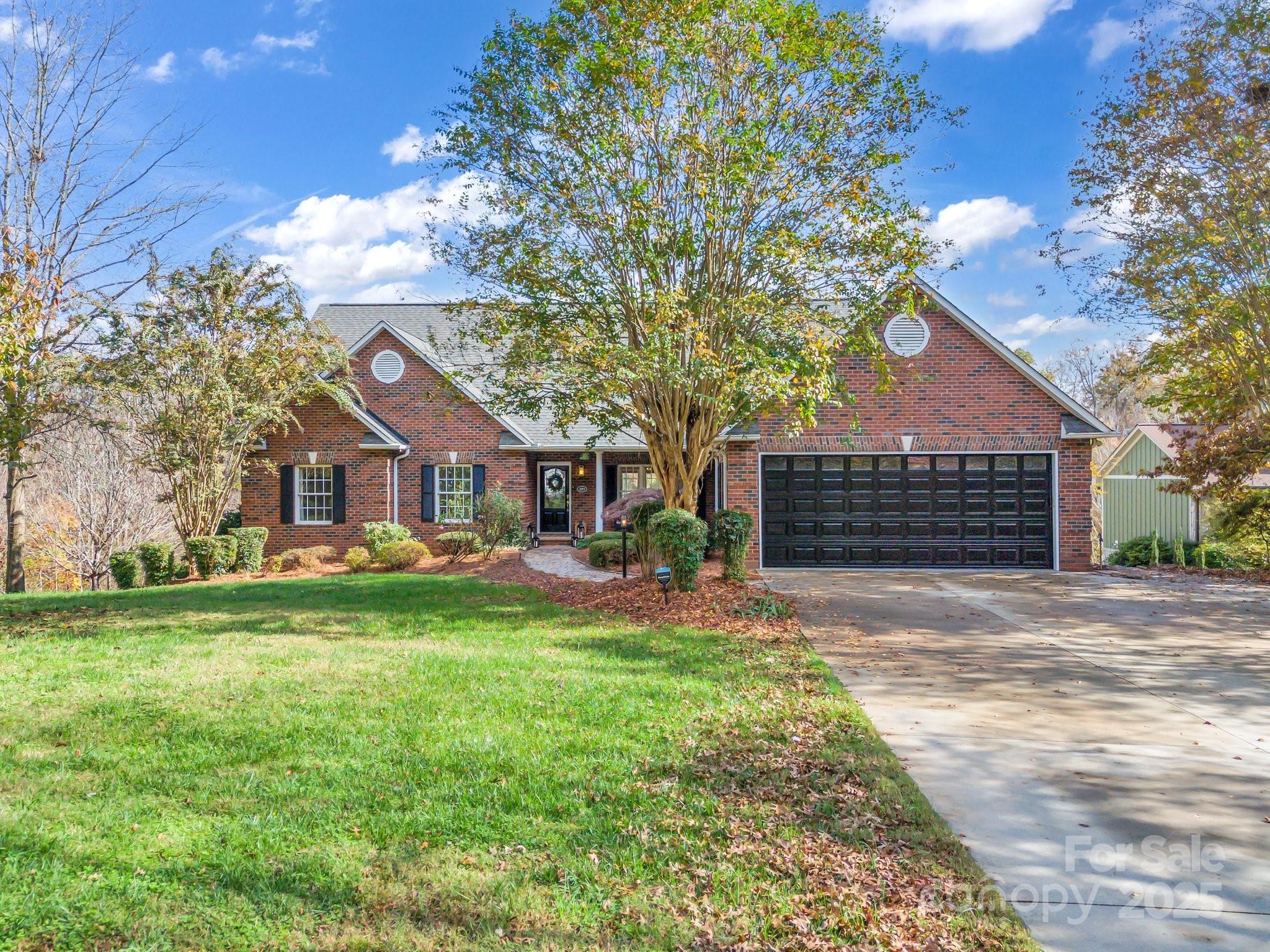 271 Lockhard Circle Property Photo