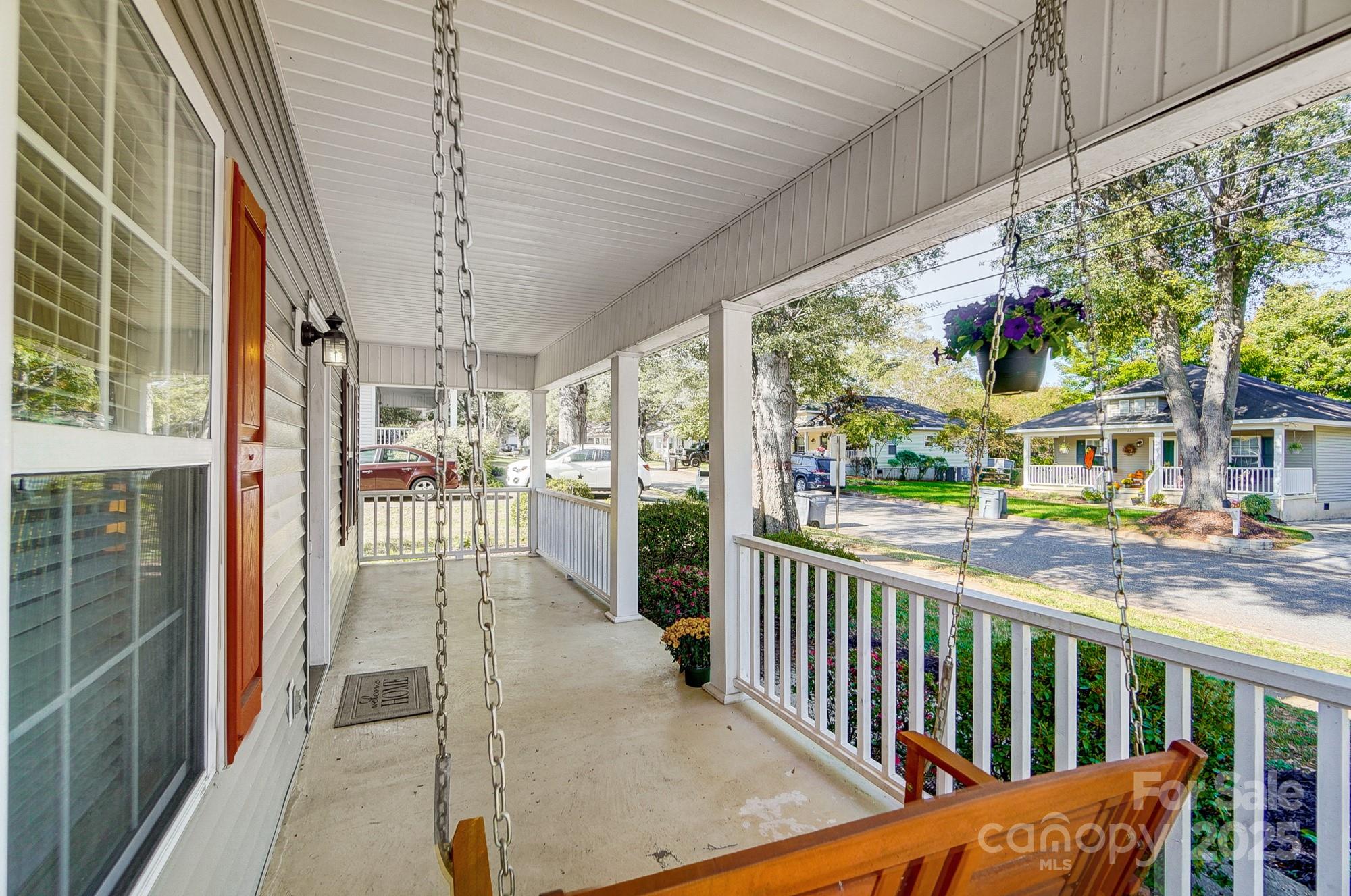 220 6th Street Property Photo 8