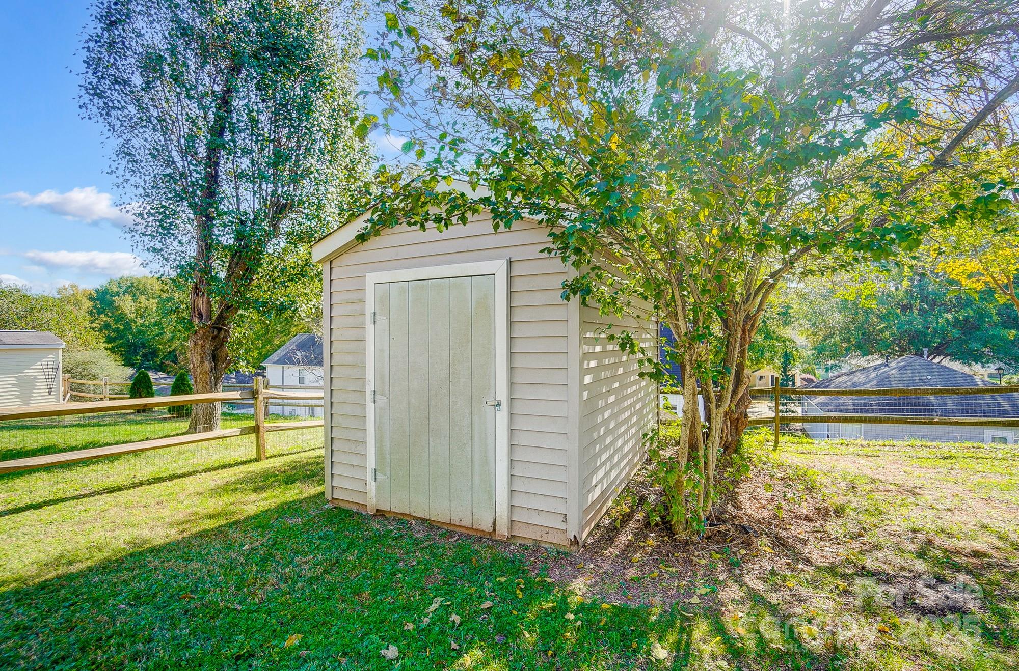 220 6th Street Property Photo 40