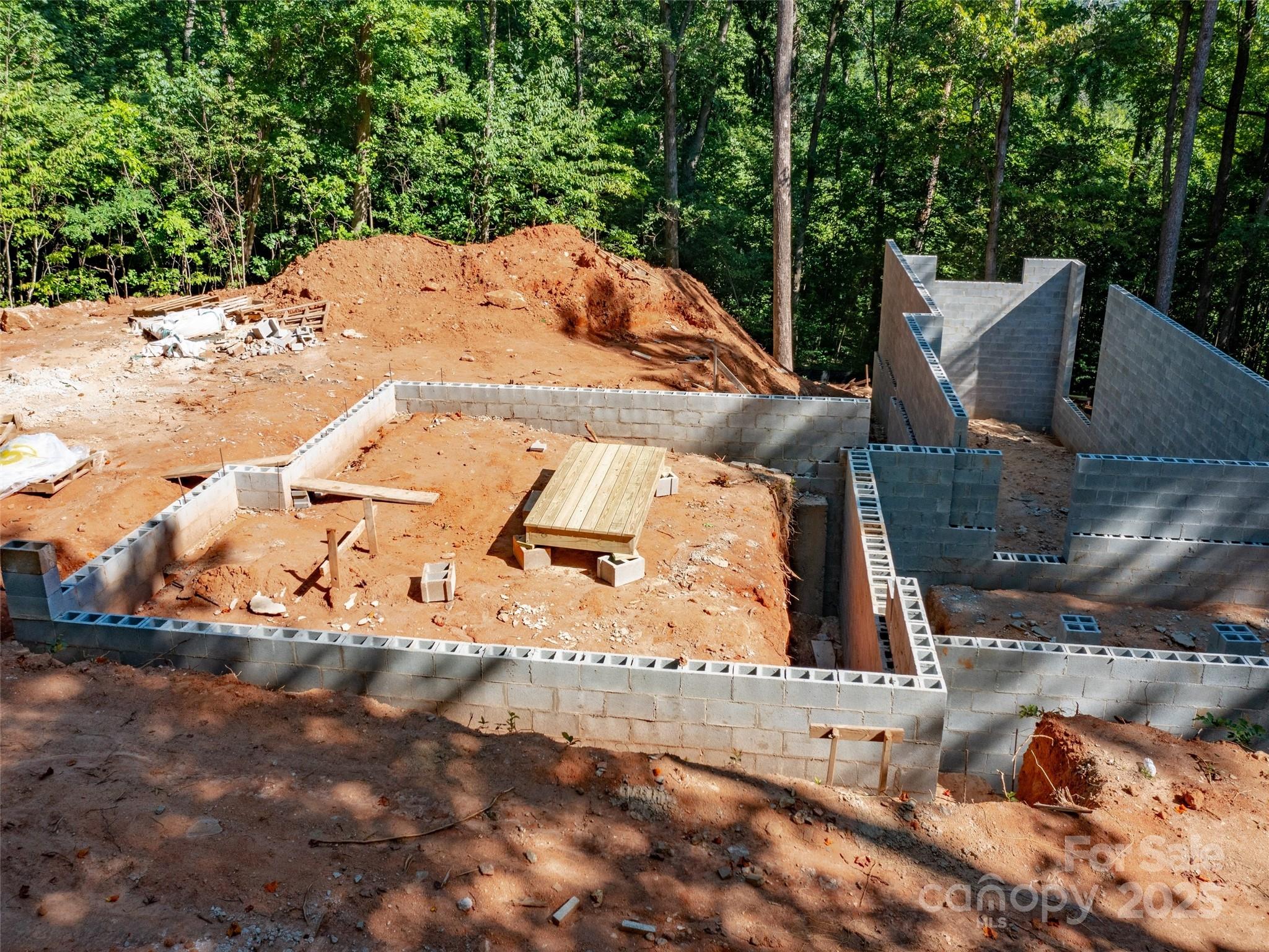 2140 Harm Creek Loop Property Photo 4